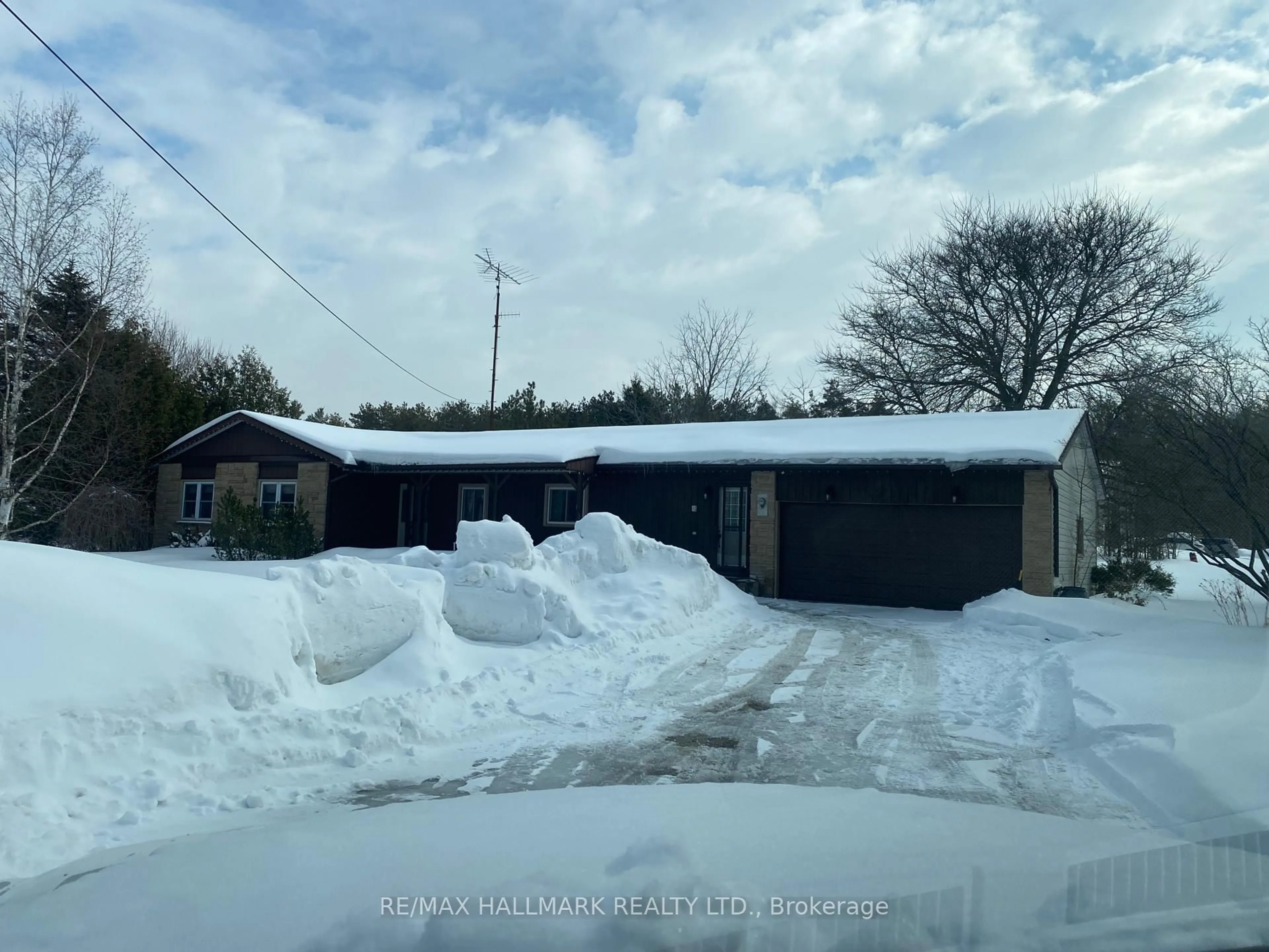 Shed for 4749 Aurora Rd, Whitchurch-Stouffville Ontario L4A 3J8
