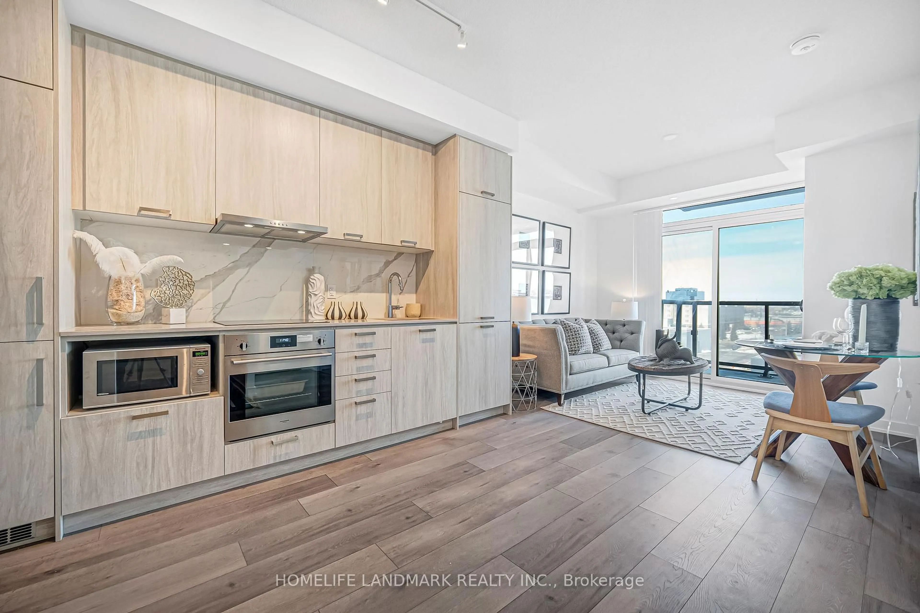 Open concept kitchen, unknown for 10 Honeycrisp Cres #622, Vaughan Ontario L4K 0M7