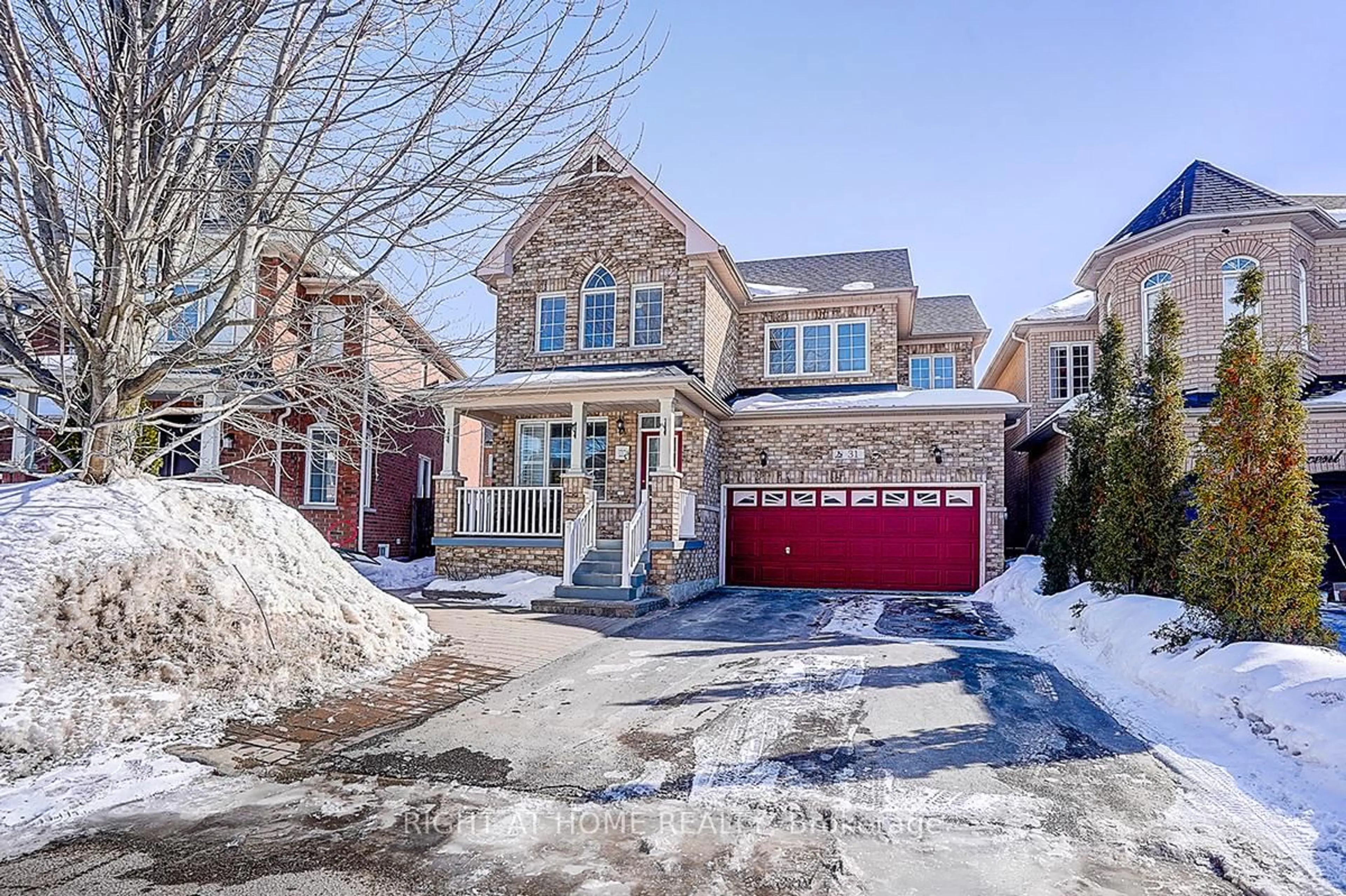 Home with brick exterior material, street for 31 Waite Cres, Whitchurch-Stouffville Ontario L4A 0B5