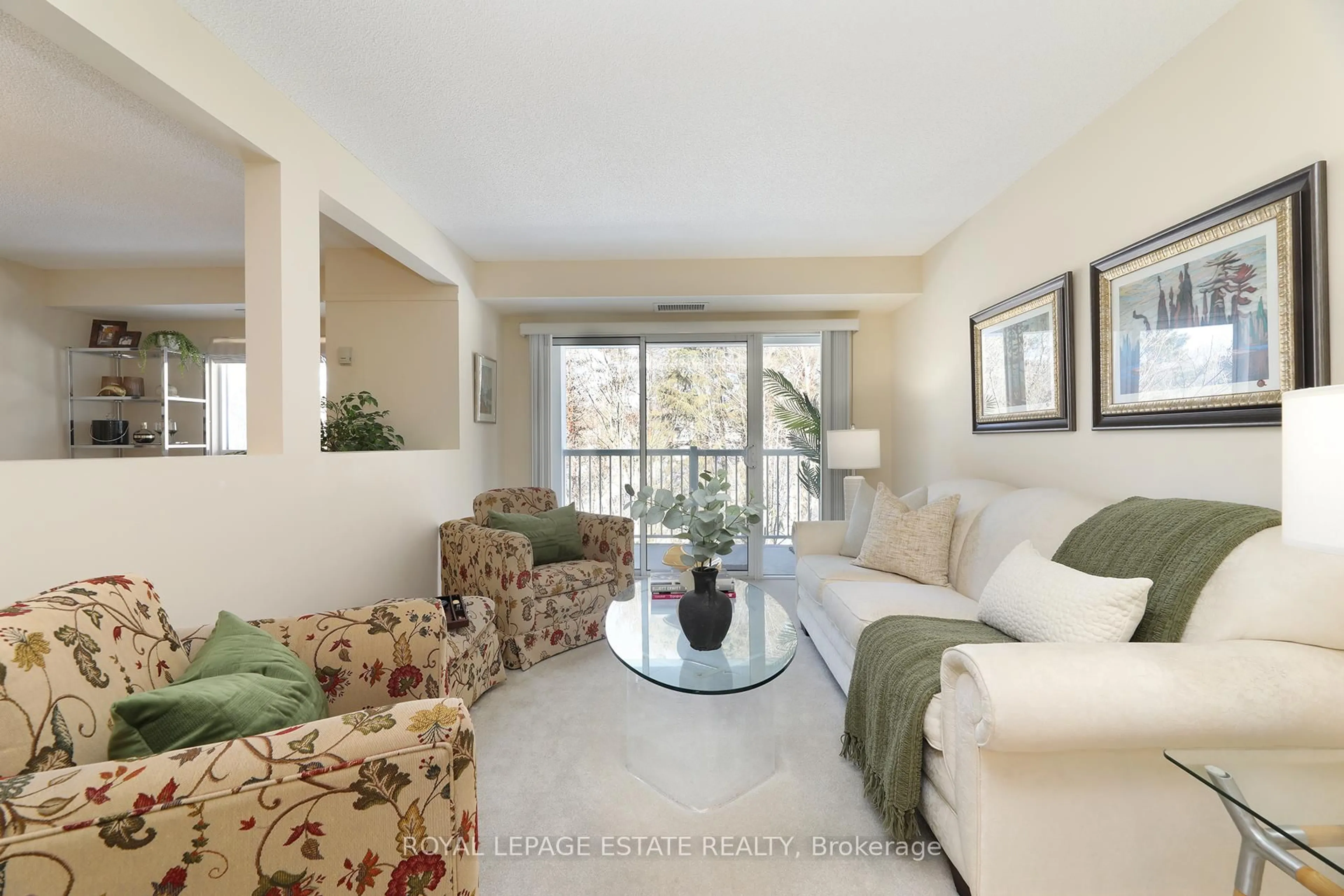 Living room with furniture, unknown for 900 Bogart Mill Tr #407, Newmarket Ontario L3Y 8V5