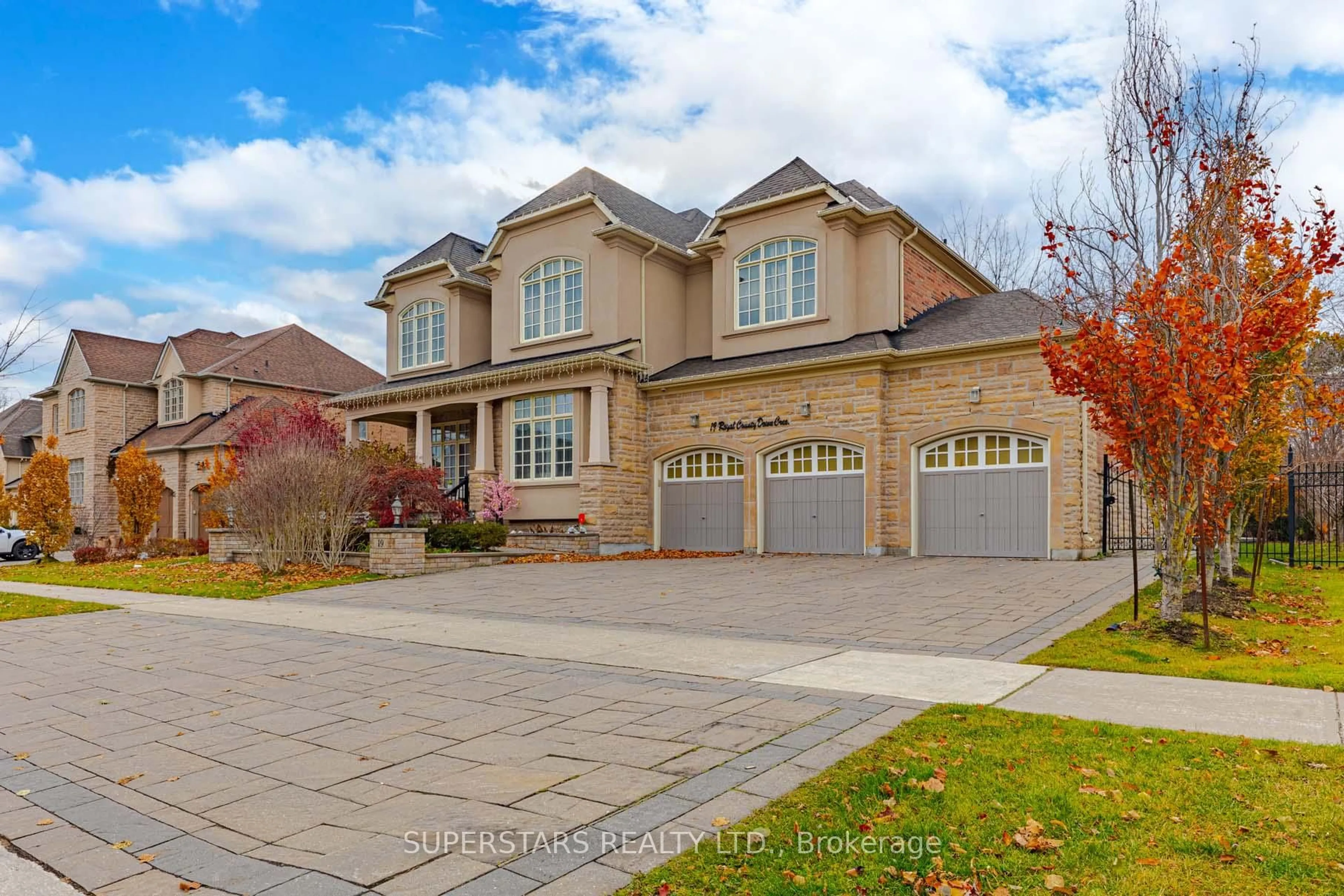 Home with brick exterior material, street for 19 Royal County Down Cres, Markham Ontario L6C 0K1