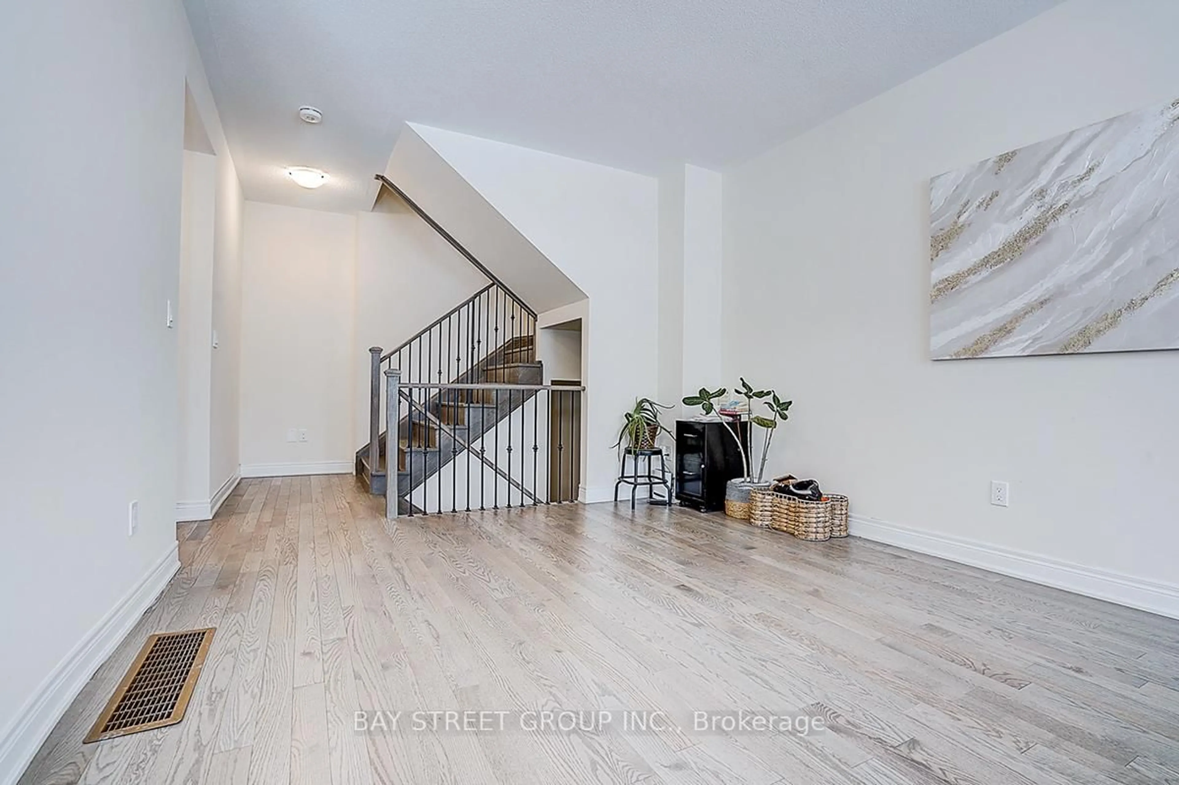 Unknown for 3474 Denison St, Markham Ontario L3S 0E9