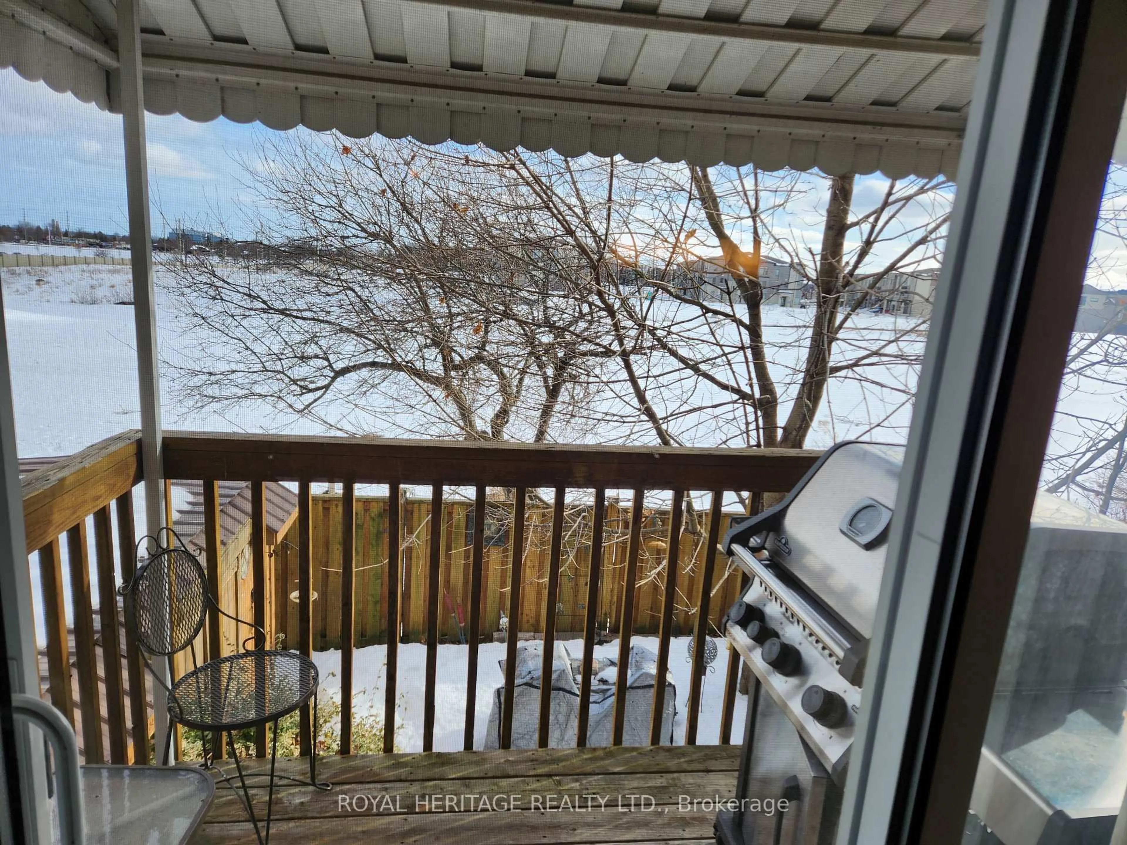 Balcony in the apartment, water/lake/river/ocean view for 127 Knapton Dr, Newmarket Ontario L3X 3B3