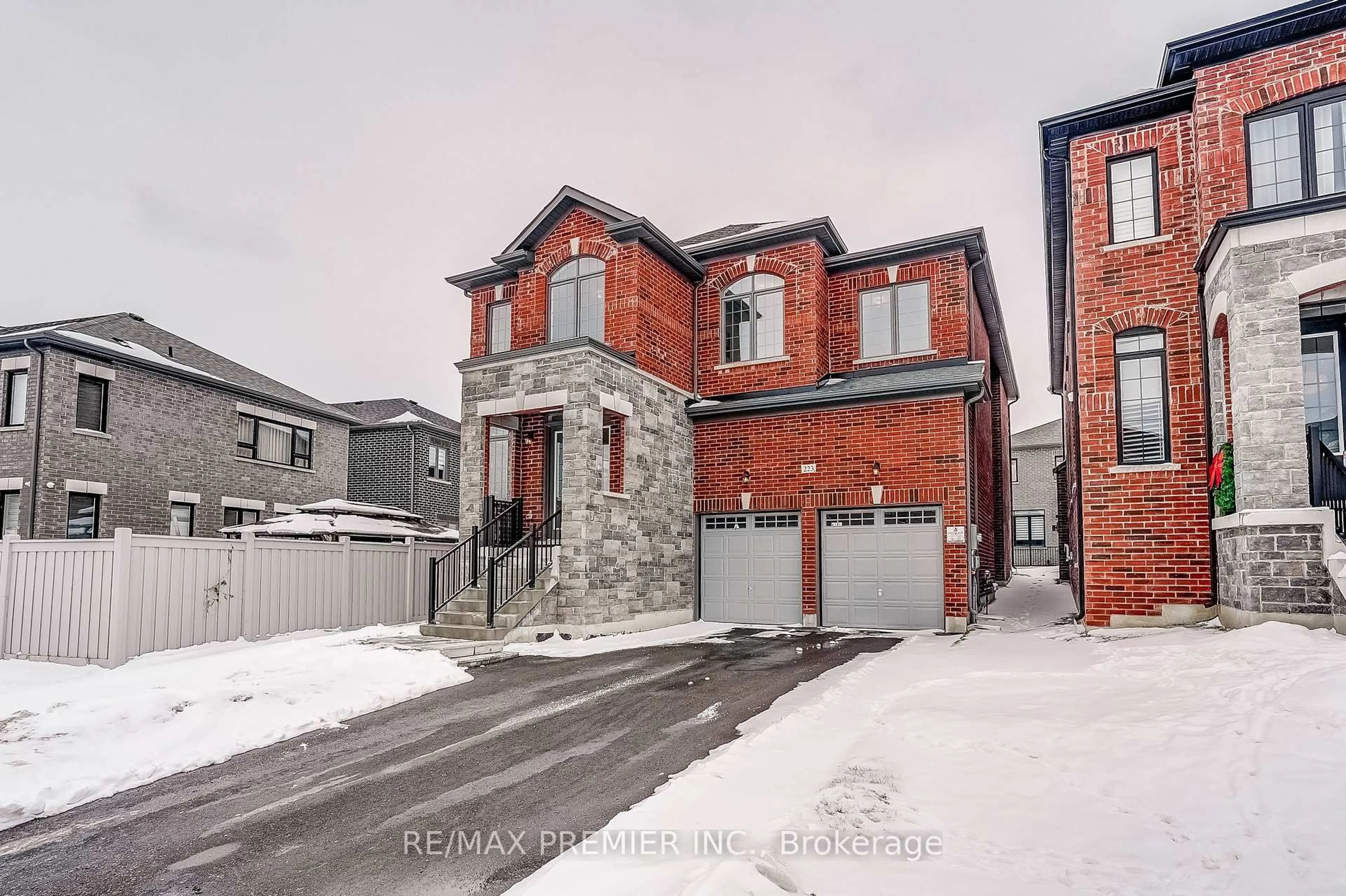 Home with brick exterior material, street for 223 Fallharvest Way, Whitchurch-Stouffville Ontario L4A 5C2