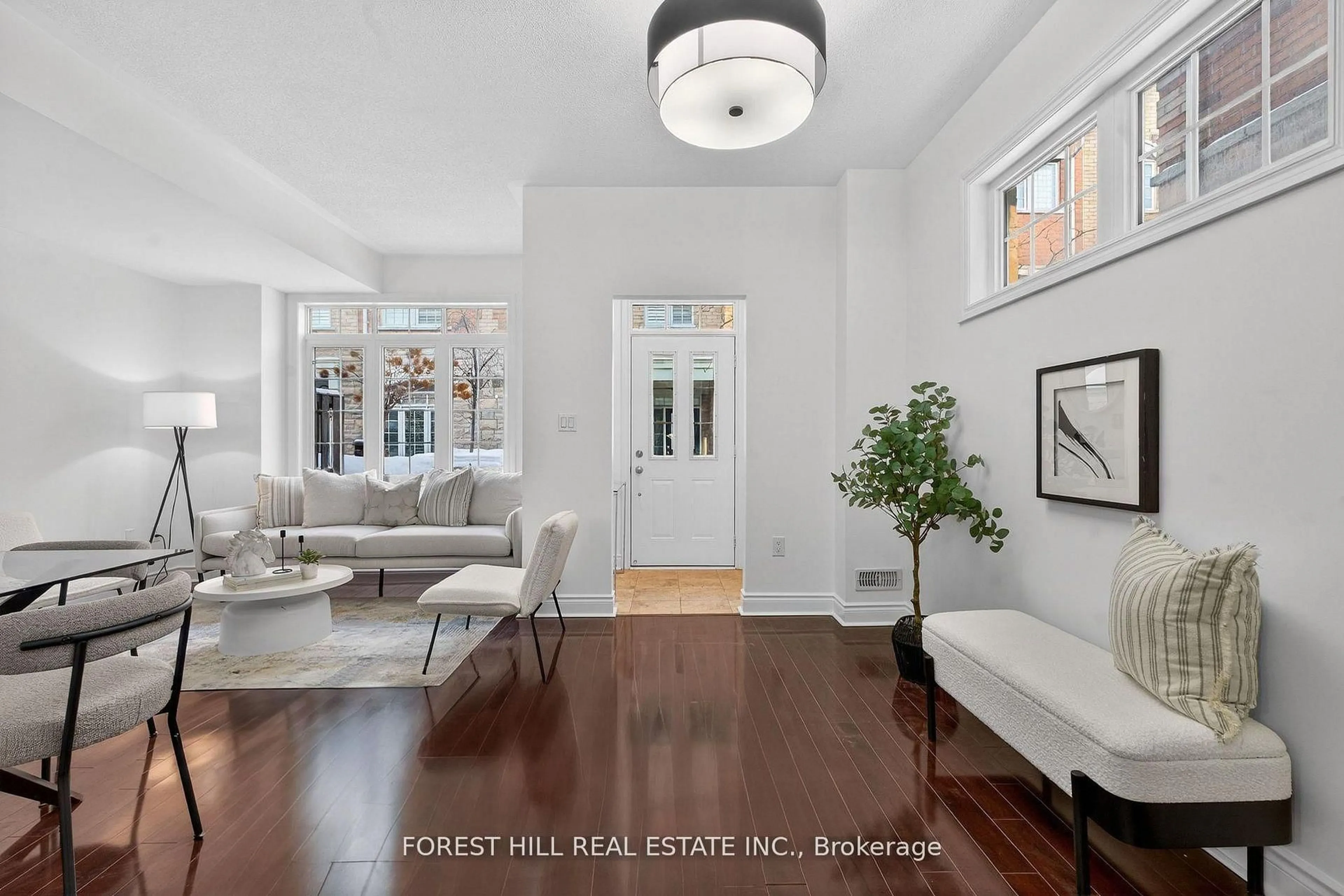 Indoor entryway for 8 Brighton Pl #17, Vaughan Ontario L4J 0E3