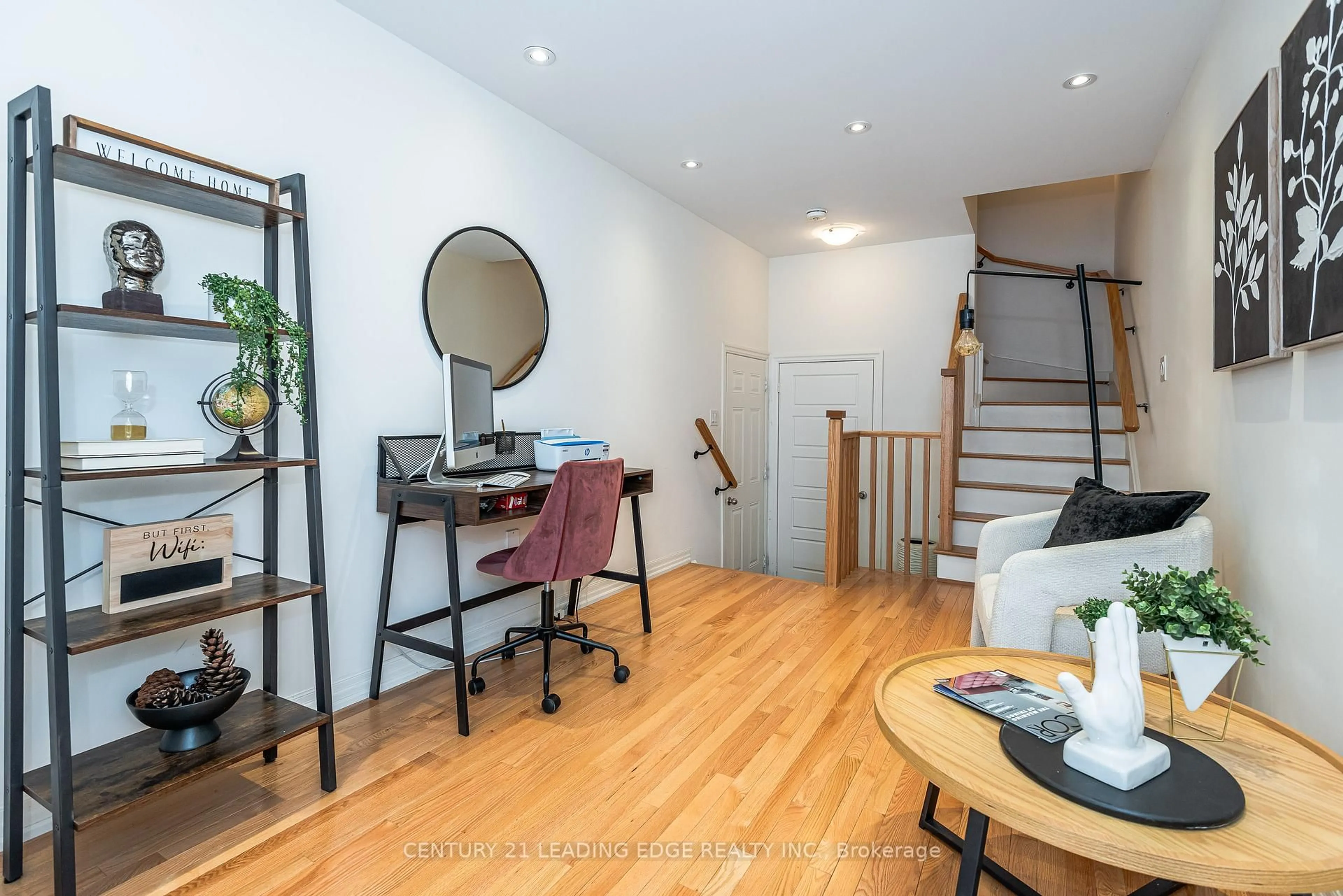 Unknown for 256 Vivant St, Newmarket Ontario L3X 0K9