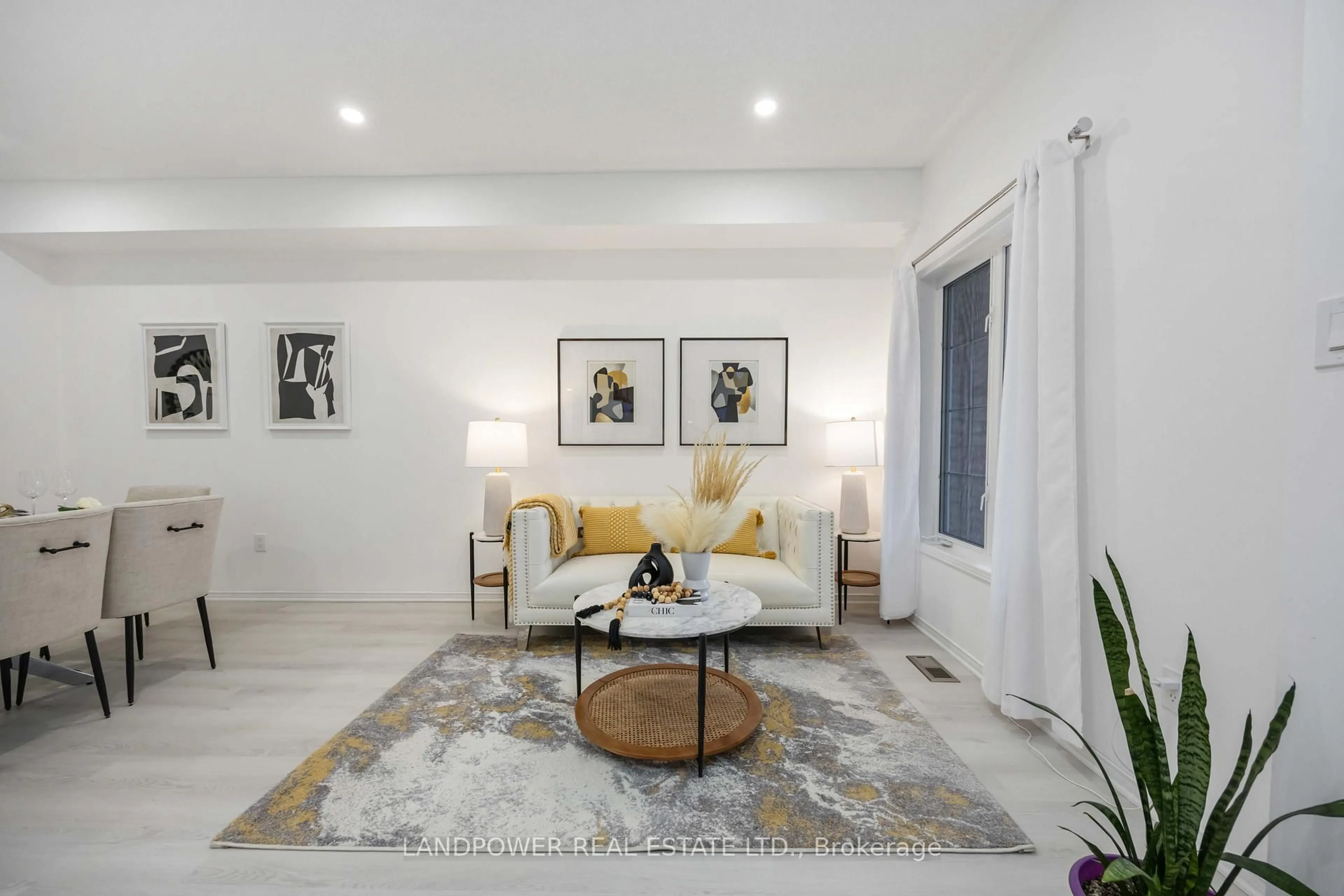 Living room with furniture, unknown for 12 Debonair St, Richmond Hill Ontario L4C 0R2