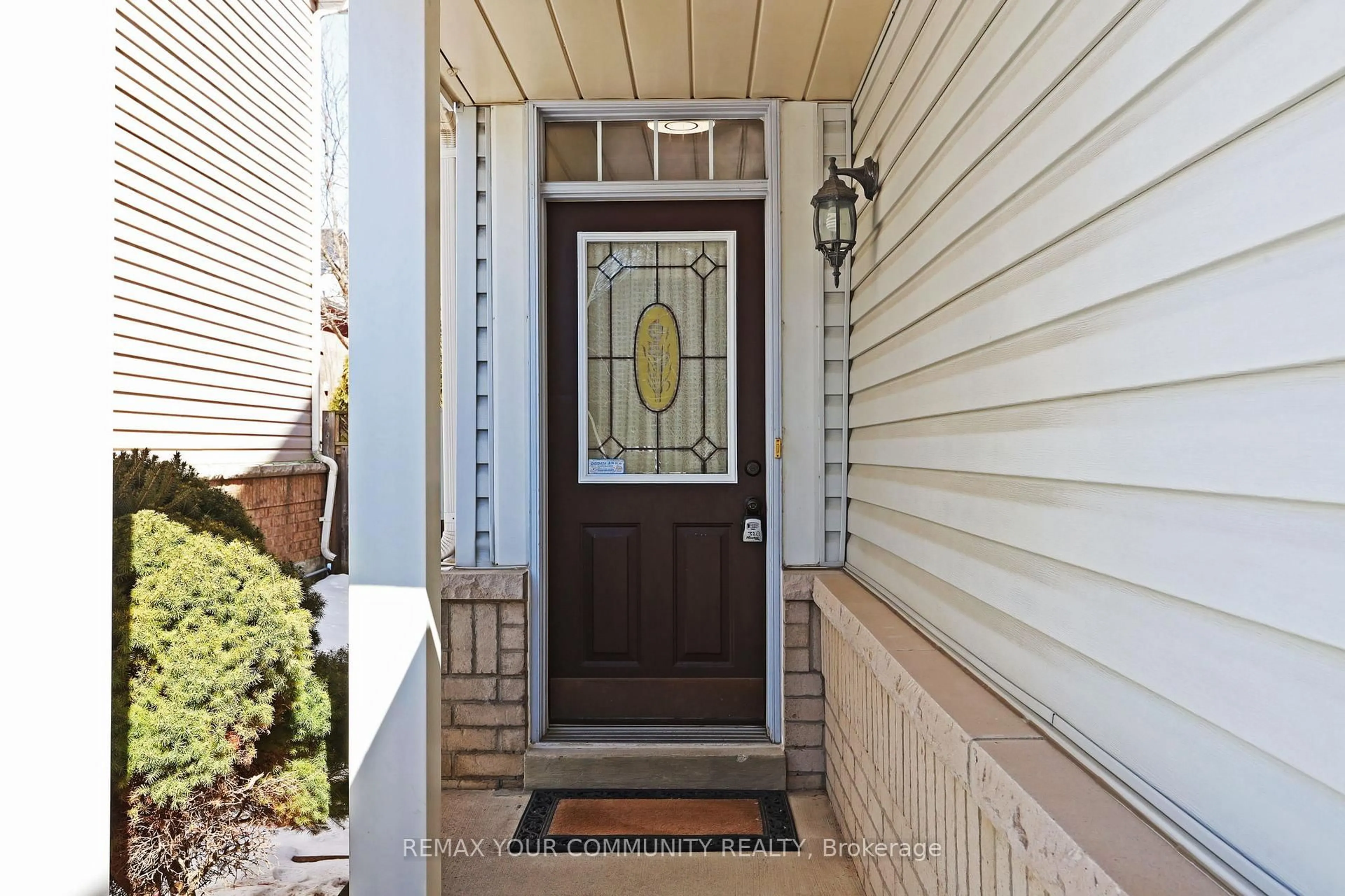 Indoor entryway for 30 Trout Lily Ave, Markham Ontario L3S 4C3