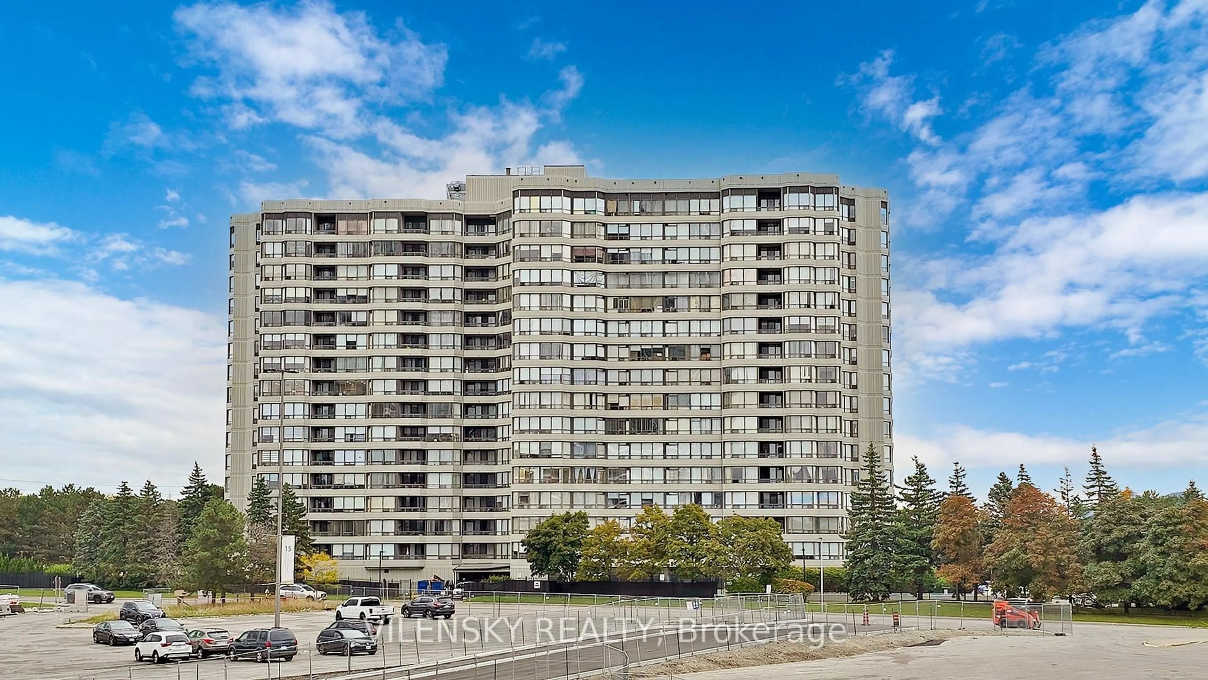 A pic from outside/outdoor area/front of a property/back of a property/a pic from drone, city buildings view from balcony for 7460 Bathurst St #214, Vaughan Ontario L4J 7K9