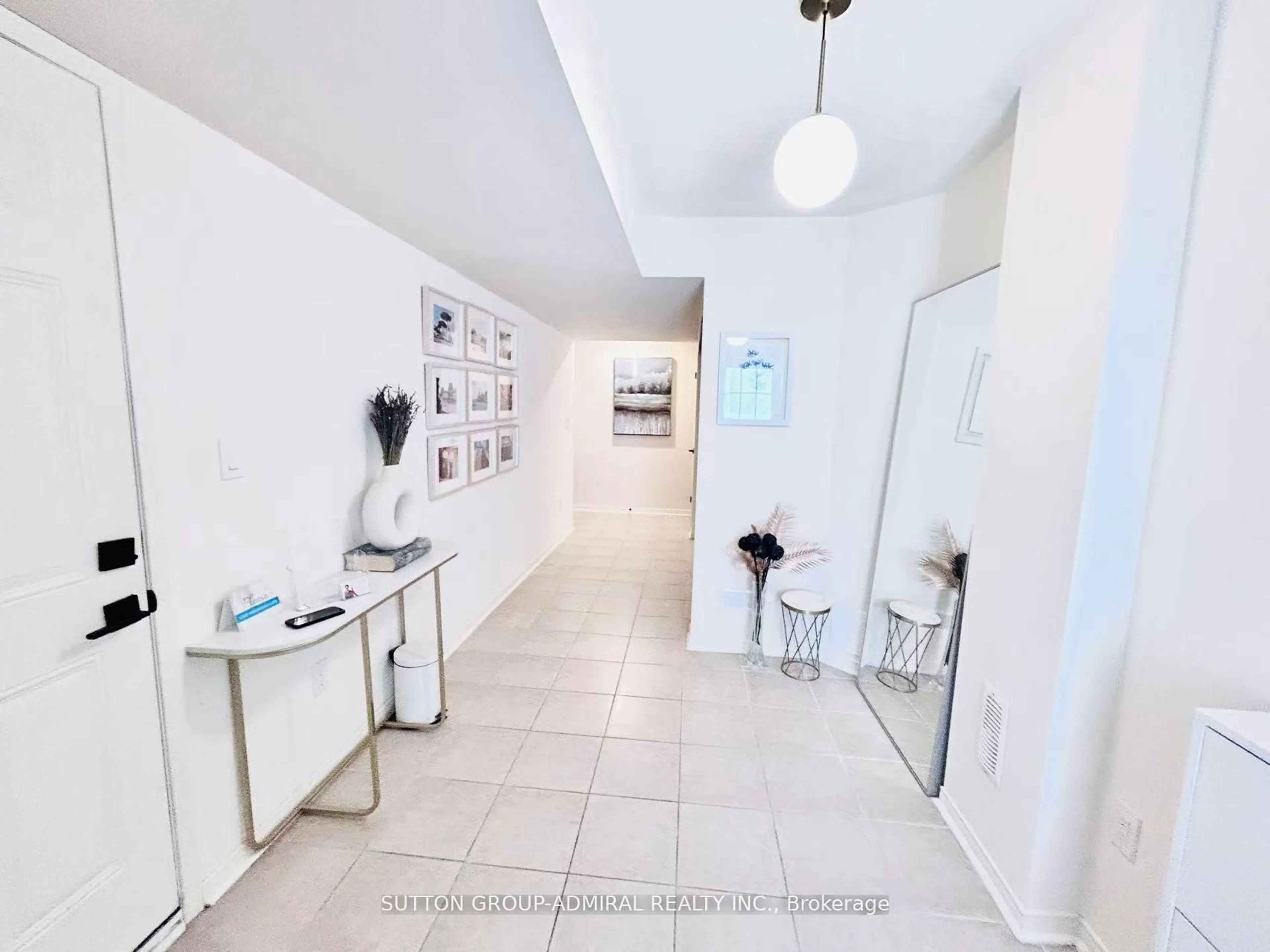 Indoor foyer for 14 McGrath Ave, Richmond Hill Ontario L4S 0K5