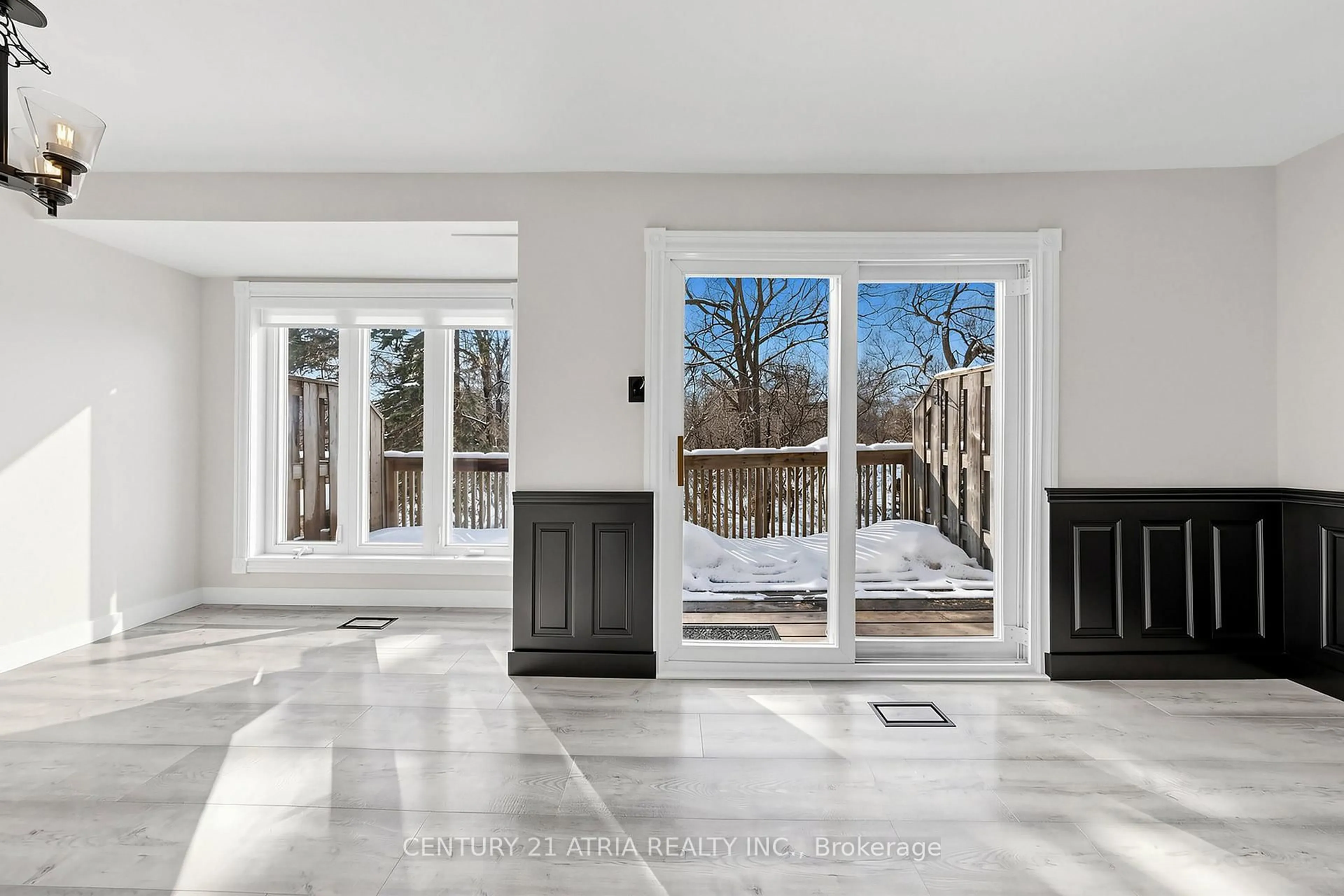 Indoor entryway for 35 Anderson Pl, Aurora Ontario L4G 6G4