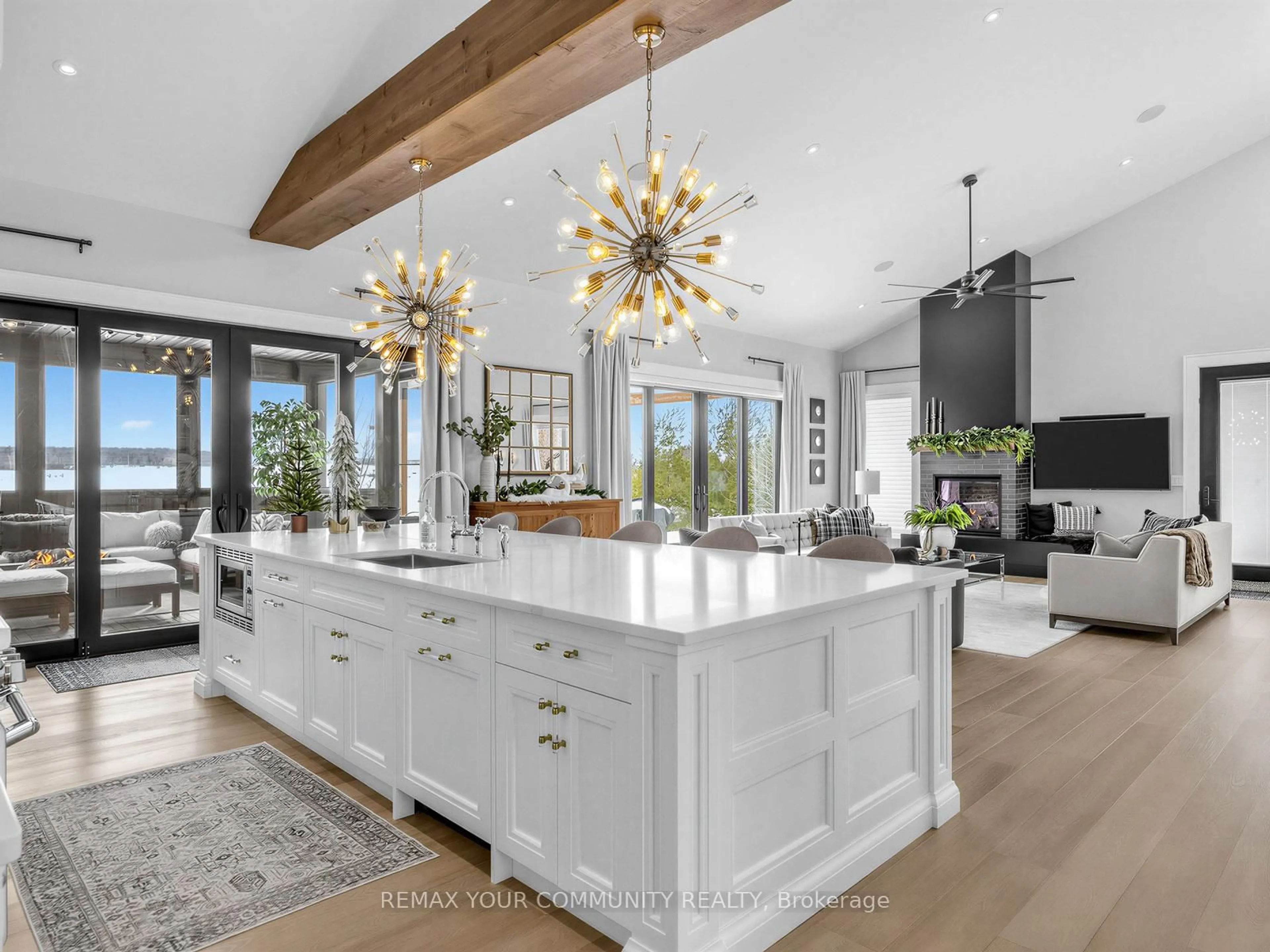 Open concept kitchen, unknown for 807 Ganton Rd, Uxbridge Ontario L9P 1R3