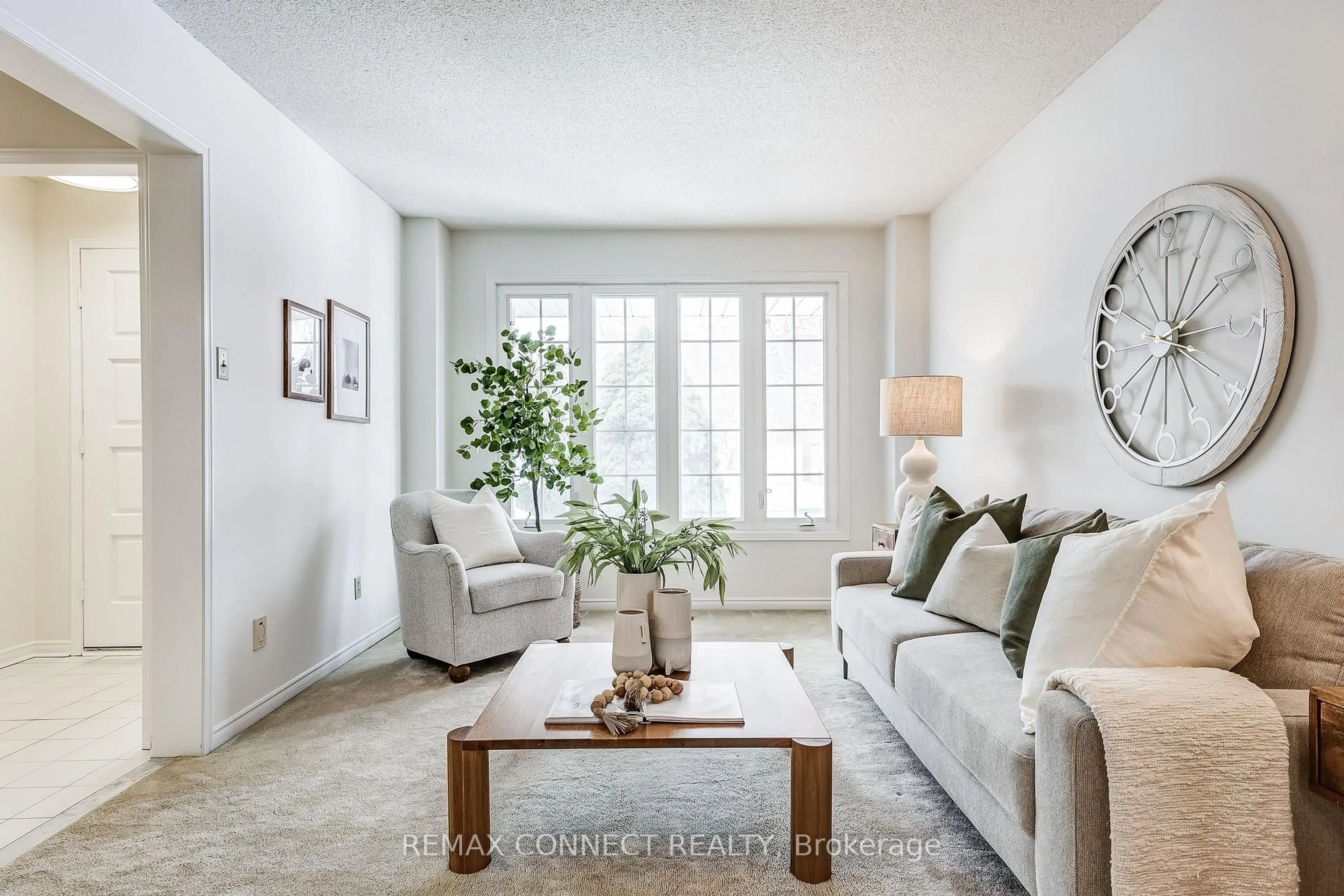 Living room with furniture, unknown for 133 Walford Rd, Markham Ontario L3S 2T7