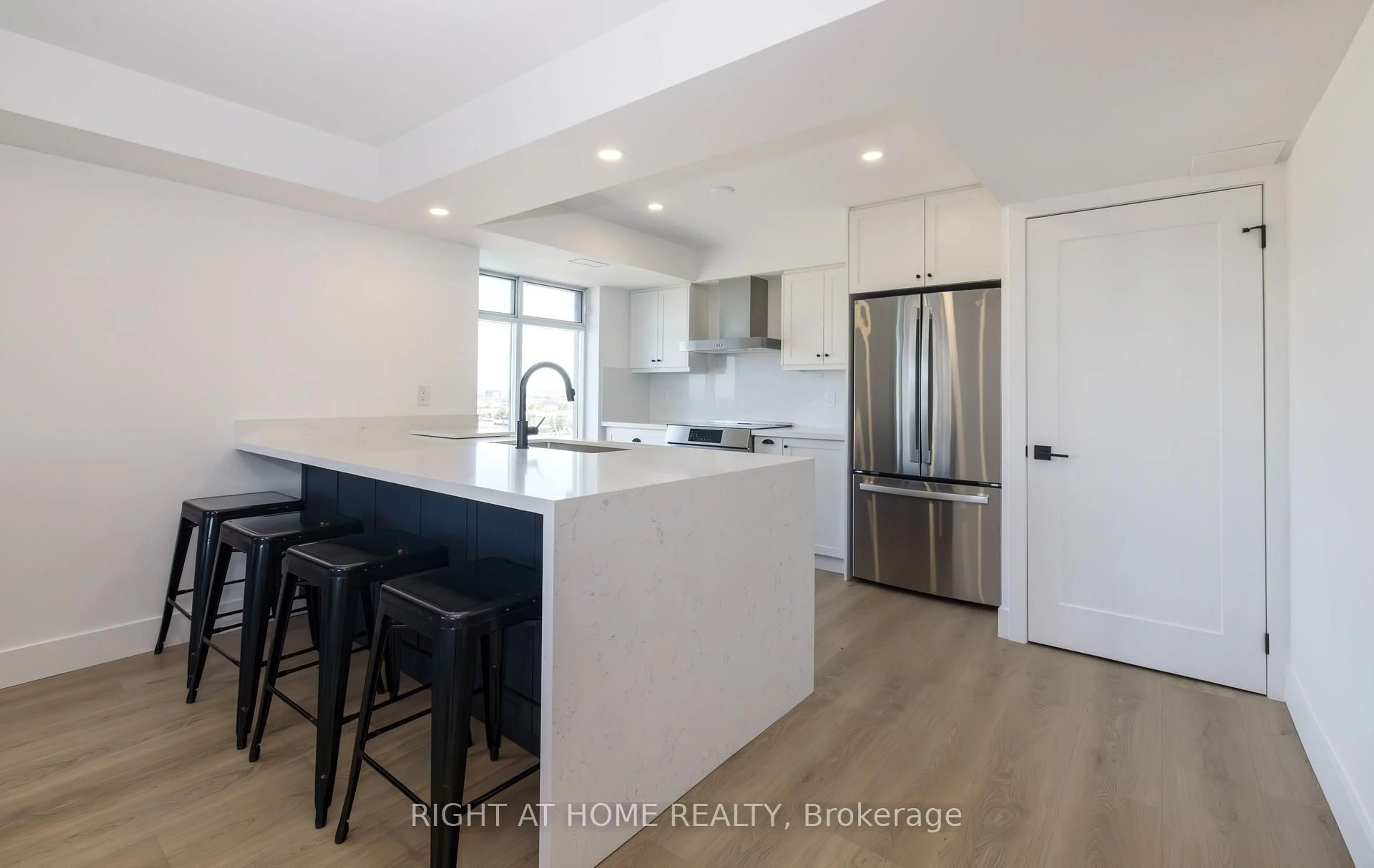 Open concept kitchen, unknown for 135 Pond Dr #1508-1509, Markham Ontario L3T 7V6