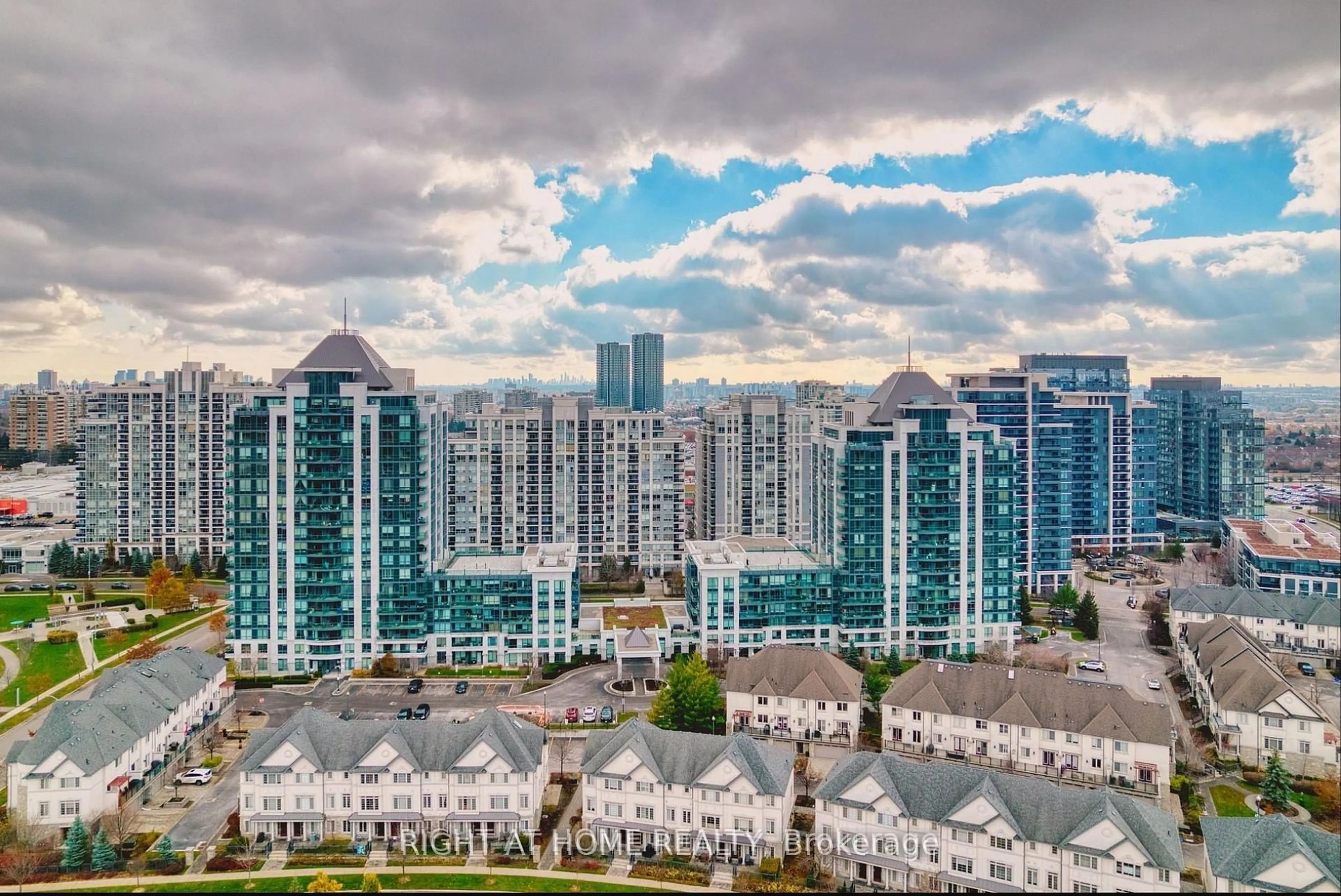 A pic from outside/outdoor area/front of a property/back of a property/a pic from drone, city buildings view from balcony for 20 North Park Rd #804, Vaughan Ontario L4J 0G7