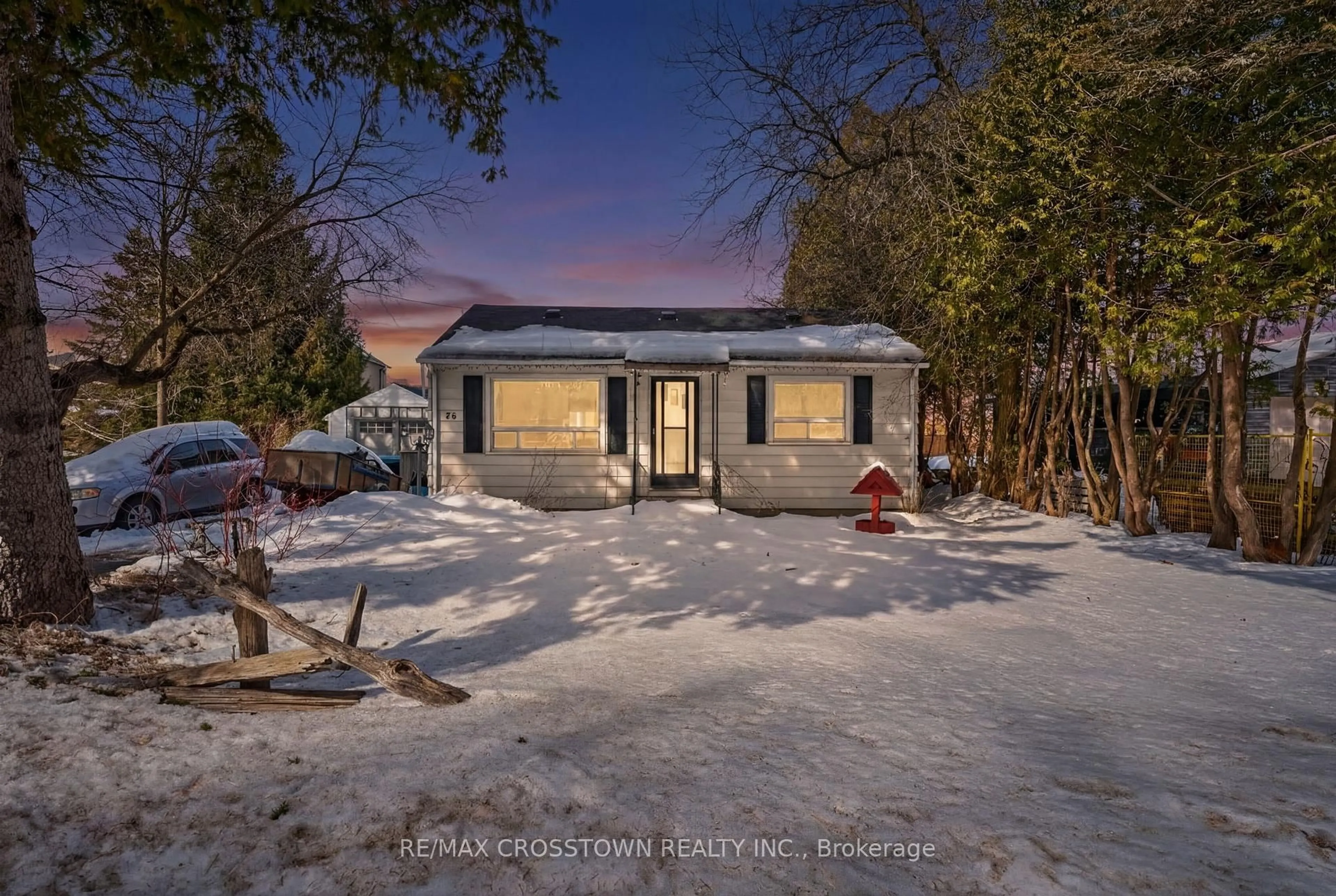 A pic from outside/outdoor area/front of a property/back of a property/a pic from drone, street for 73 Centre St, Essa Ontario L0M 1B0