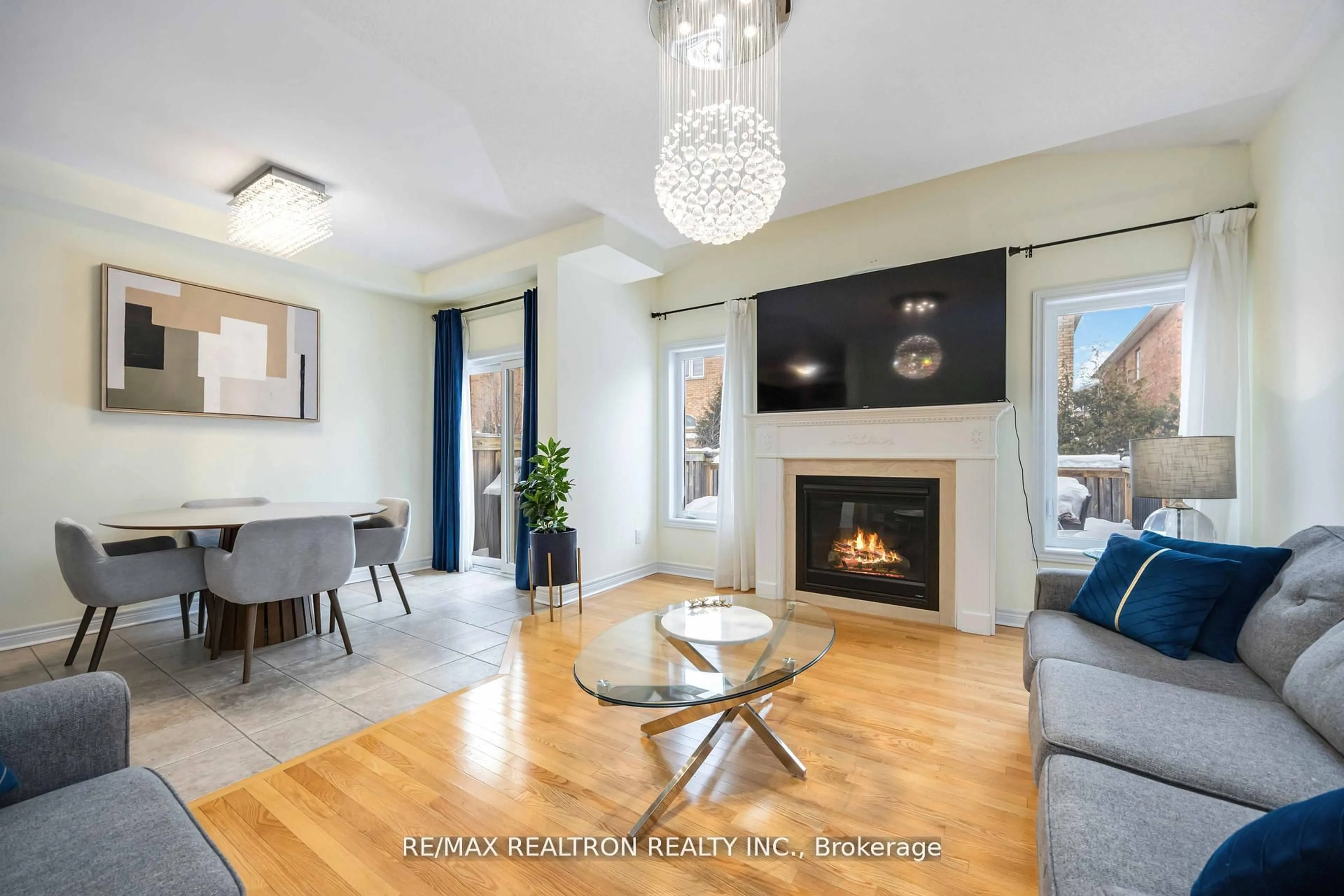 Living room with furniture, wood/laminate floor for 10 White Spruce Cres, Vaughan Ontario L6A 4B7