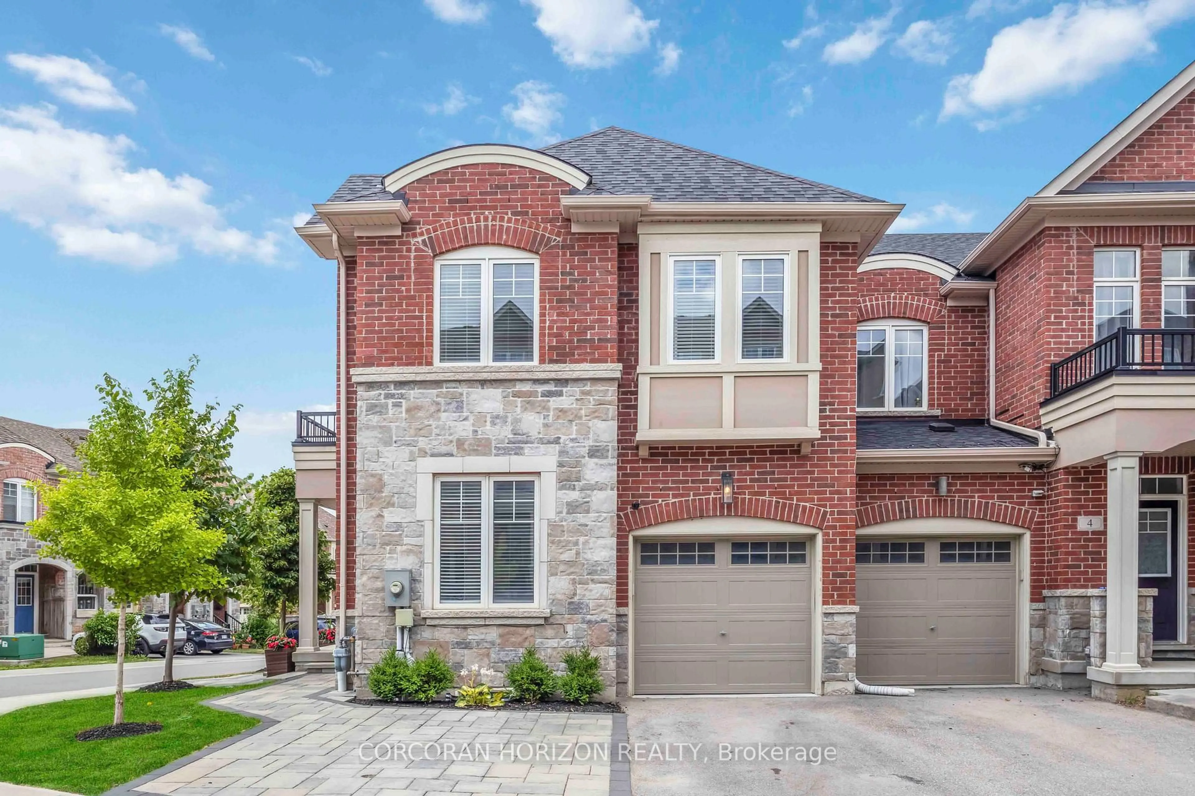 Home with brick exterior material, street for 81 Dundonald Tr, Newmarket Ontario L3Y 0E1