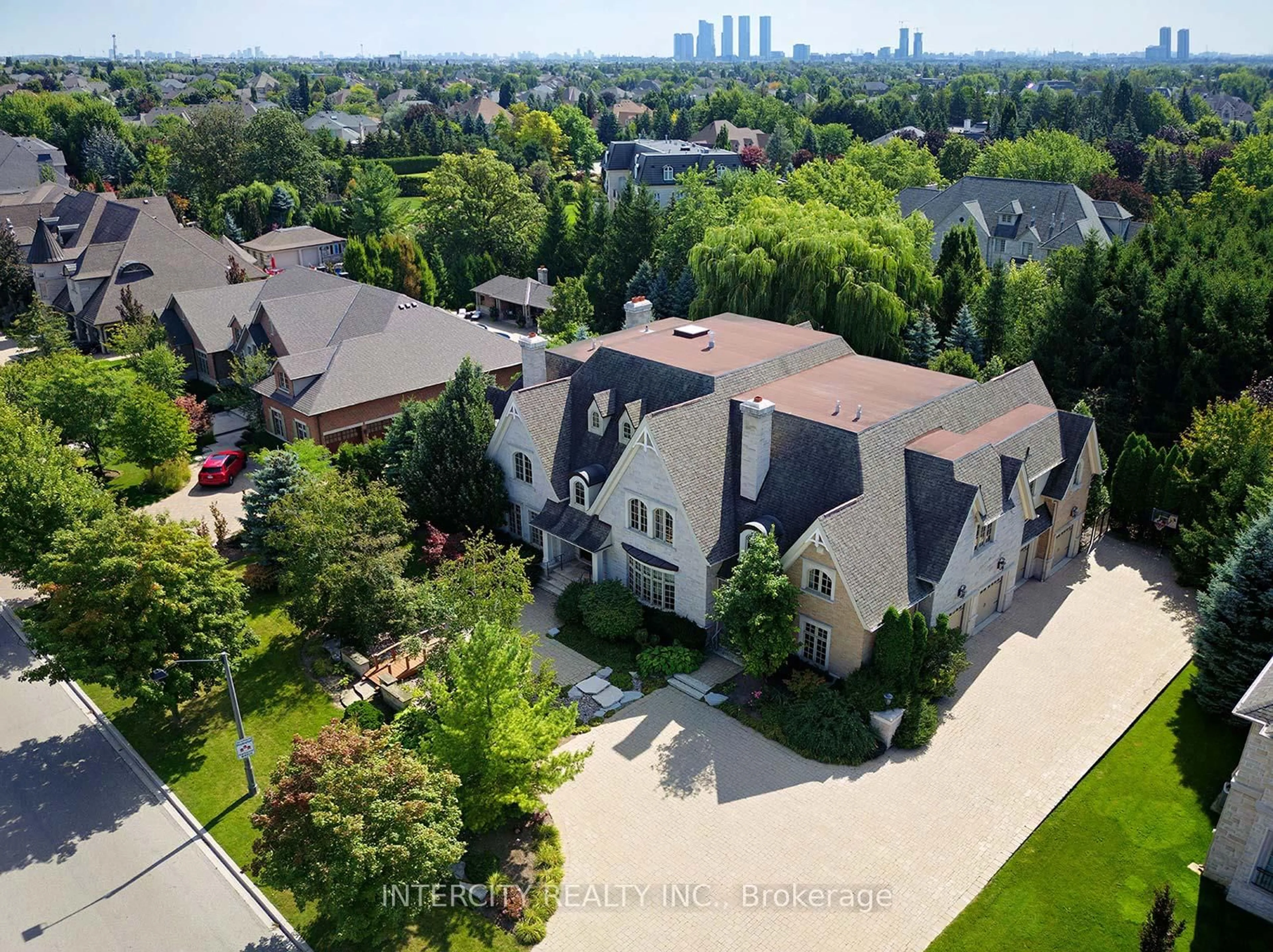 A pic from outside/outdoor area/front of a property/back of a property/a pic from drone, city buildings view from balcony for 139 Orr Ave, Vaughan Ontario L4L 9K2