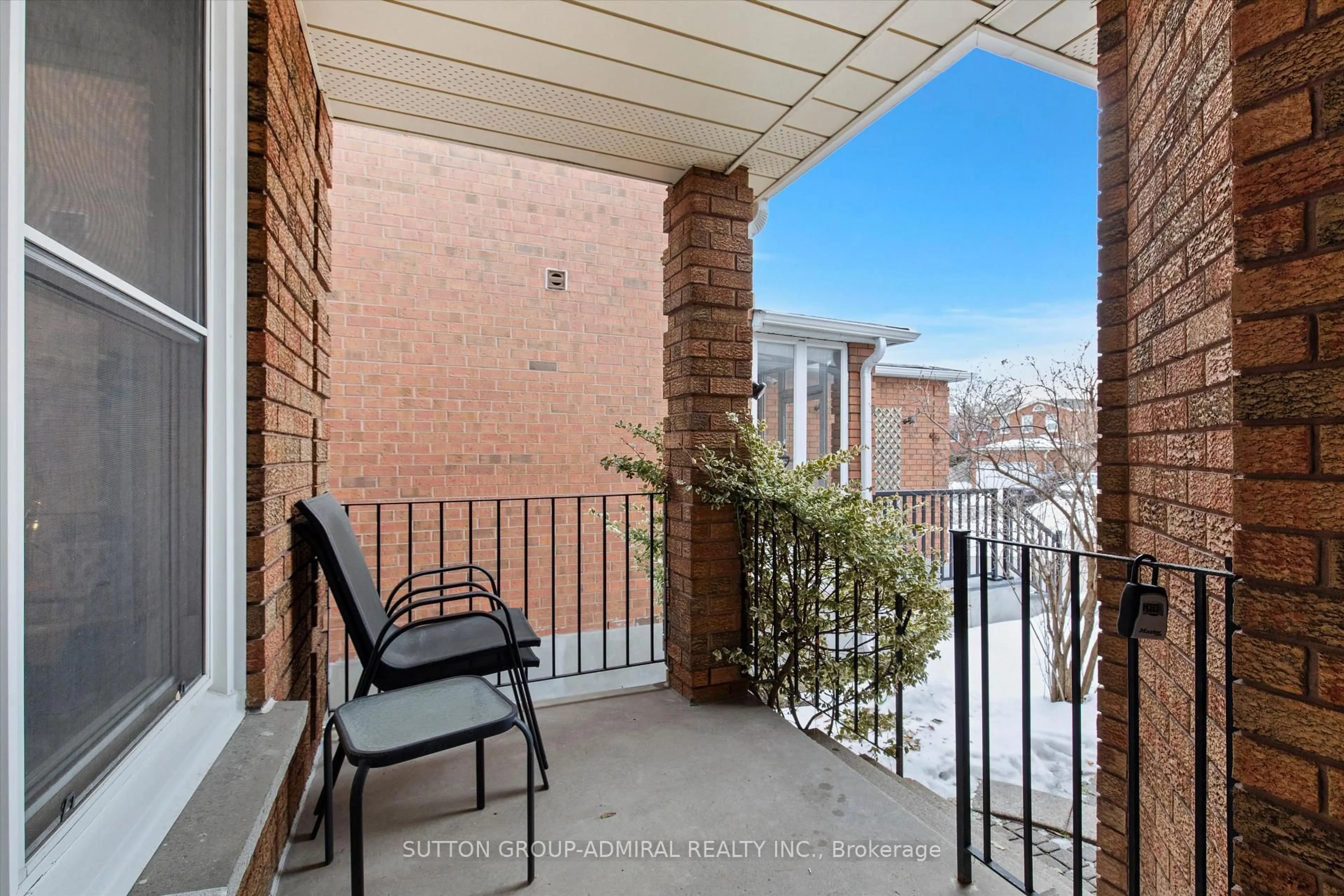 Balcony in the apartment, unknown for 85 Pauline Crt, Vaughan Ontario L4K 3G8
