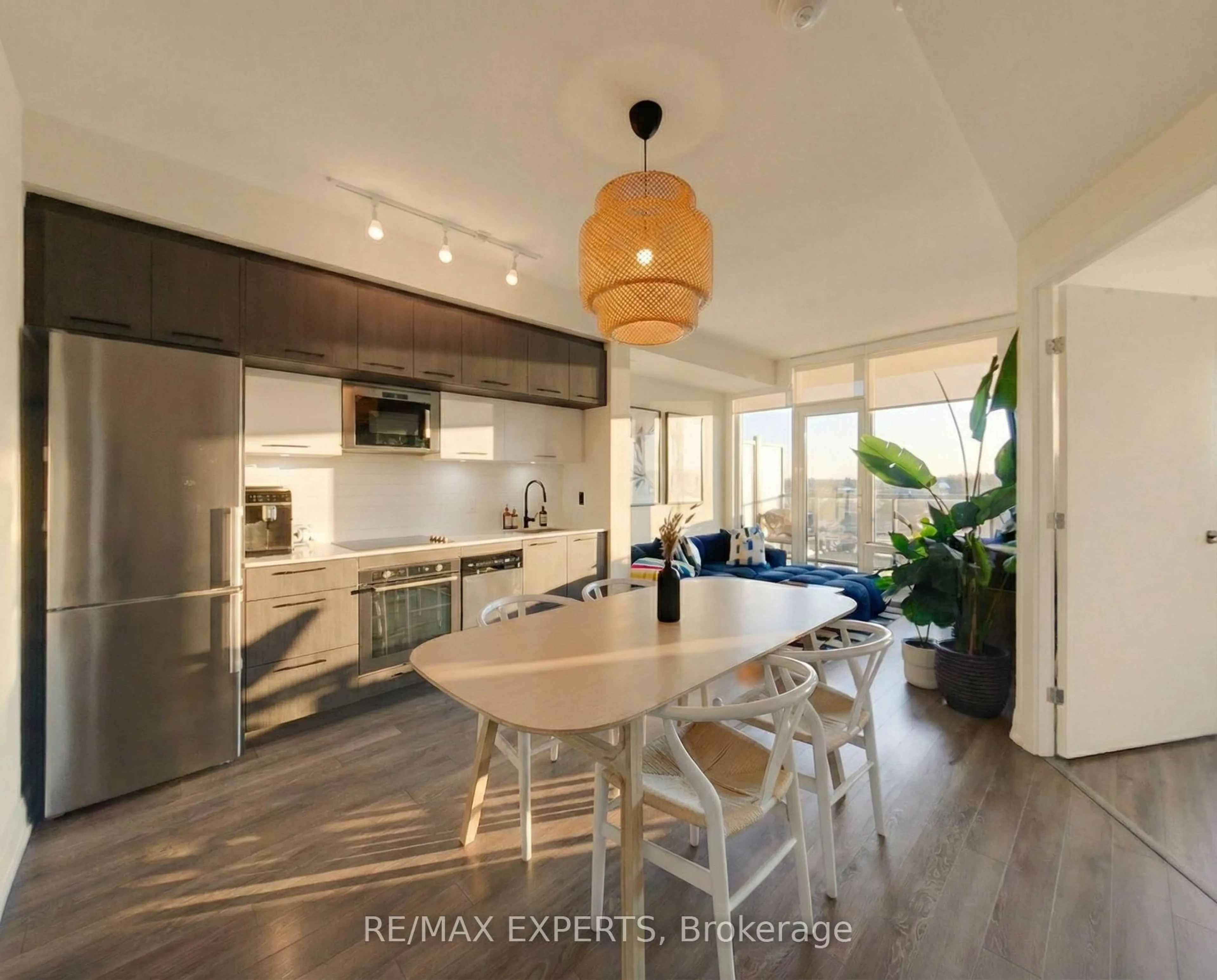 Open concept kitchen, unknown for 4800 Highway 7 Rd #601, Vaughan Ontario L4L 1H8