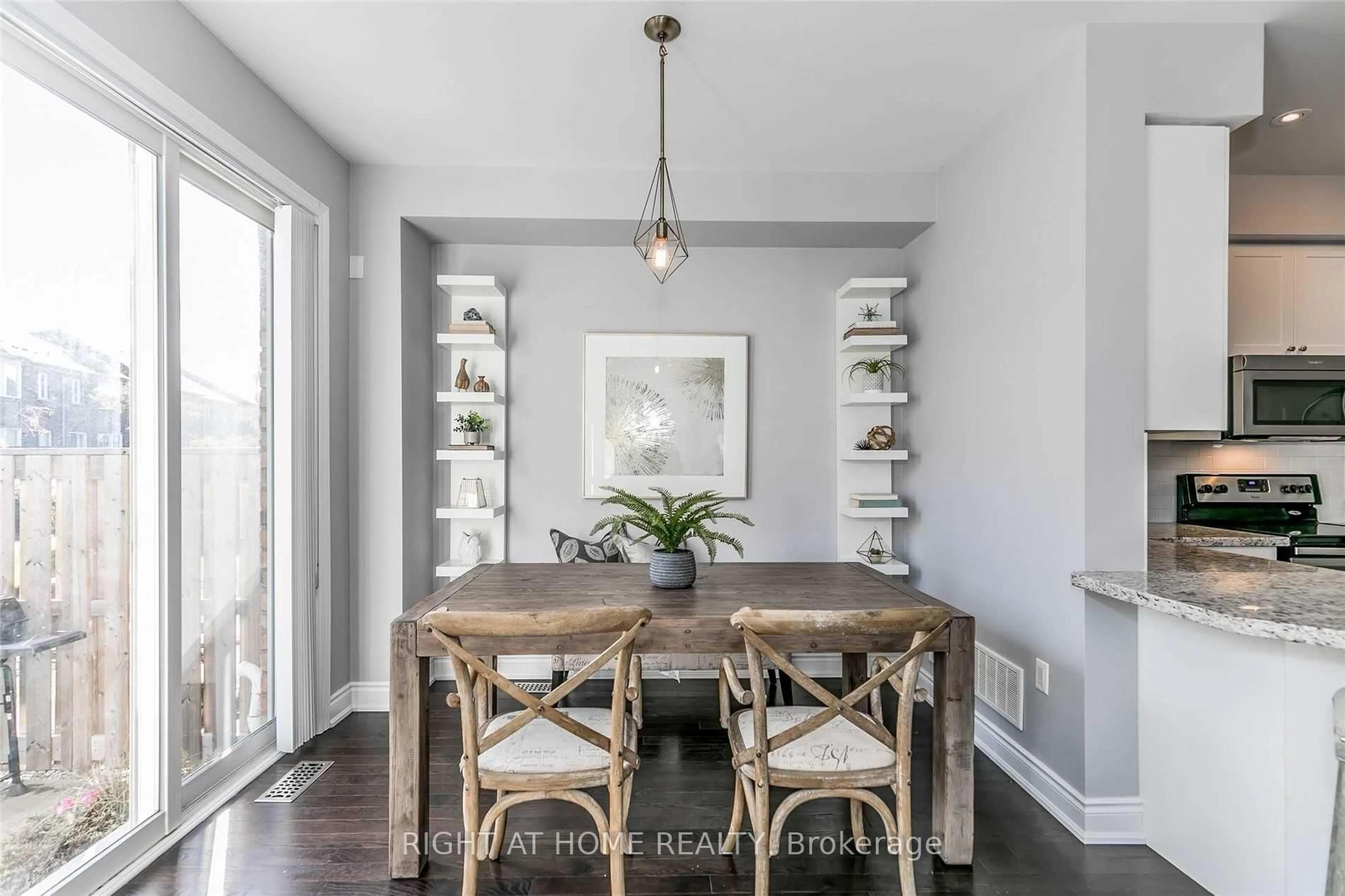 Dining room, unknown for 751 Wendy Culbert Cres #23, Newmarket Ontario L3X 0E9