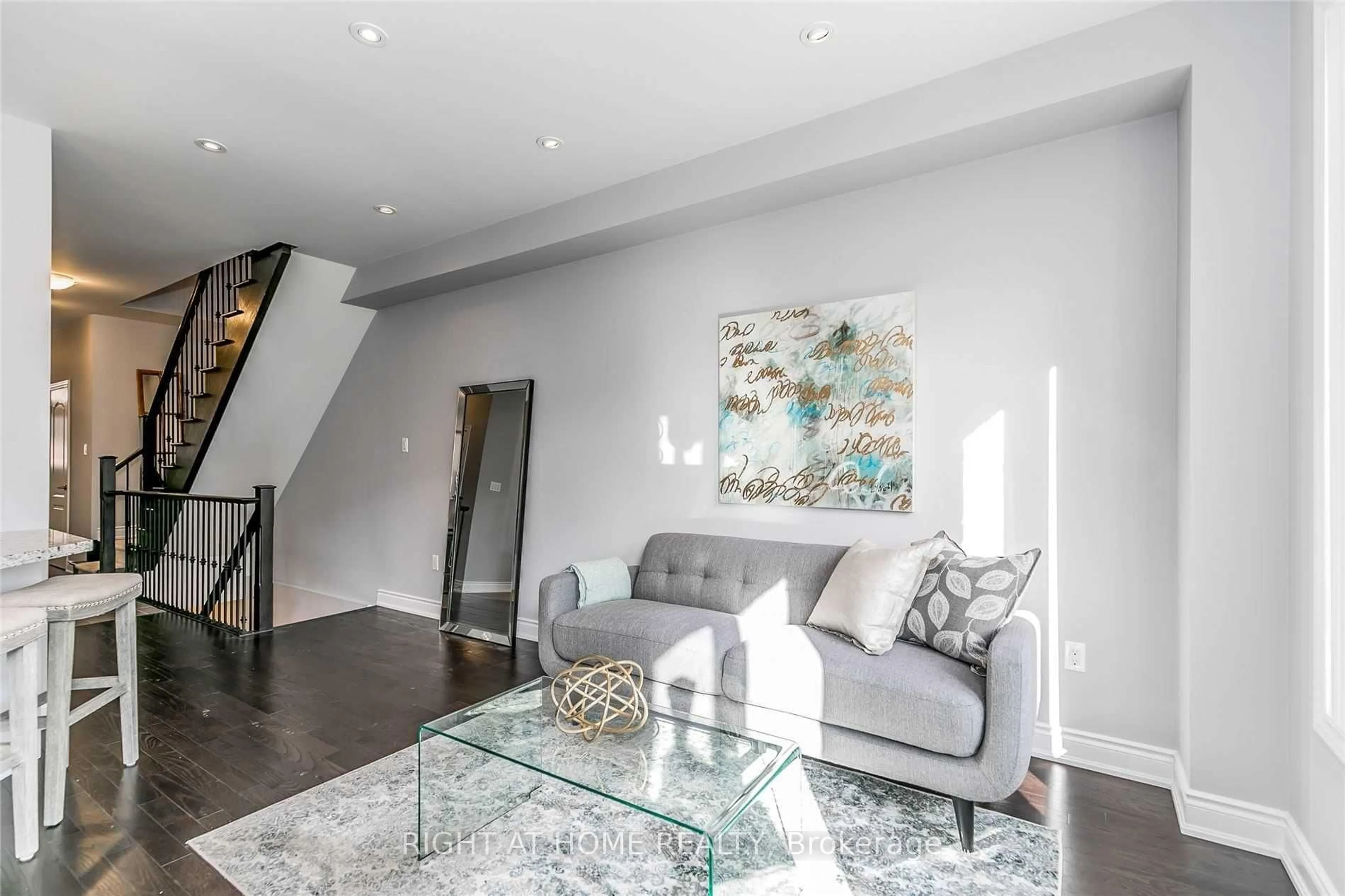 Living room with furniture, unknown for 751 Wendy Culbert Cres #23, Newmarket Ontario L3X 0E9