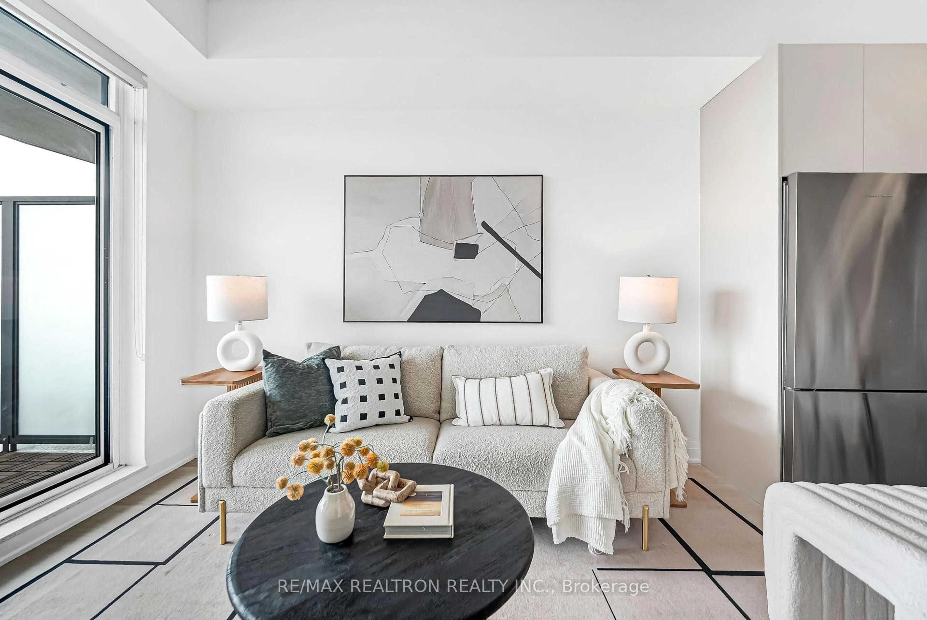 Living room with furniture, unknown for 398 Hwy 7 #1207, Richmond Hill Ontario L4B 0G6