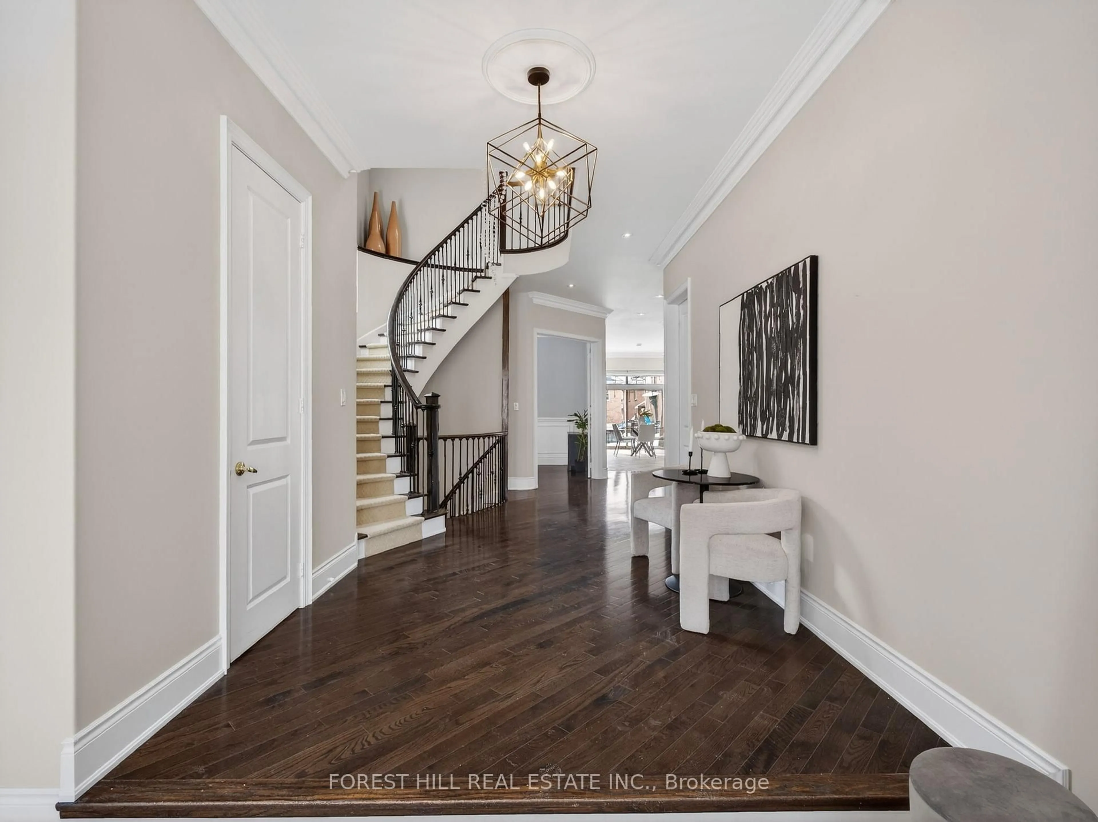 Indoor entryway for 232 Luca Ave, Vaughan Ontario L6A 0X3