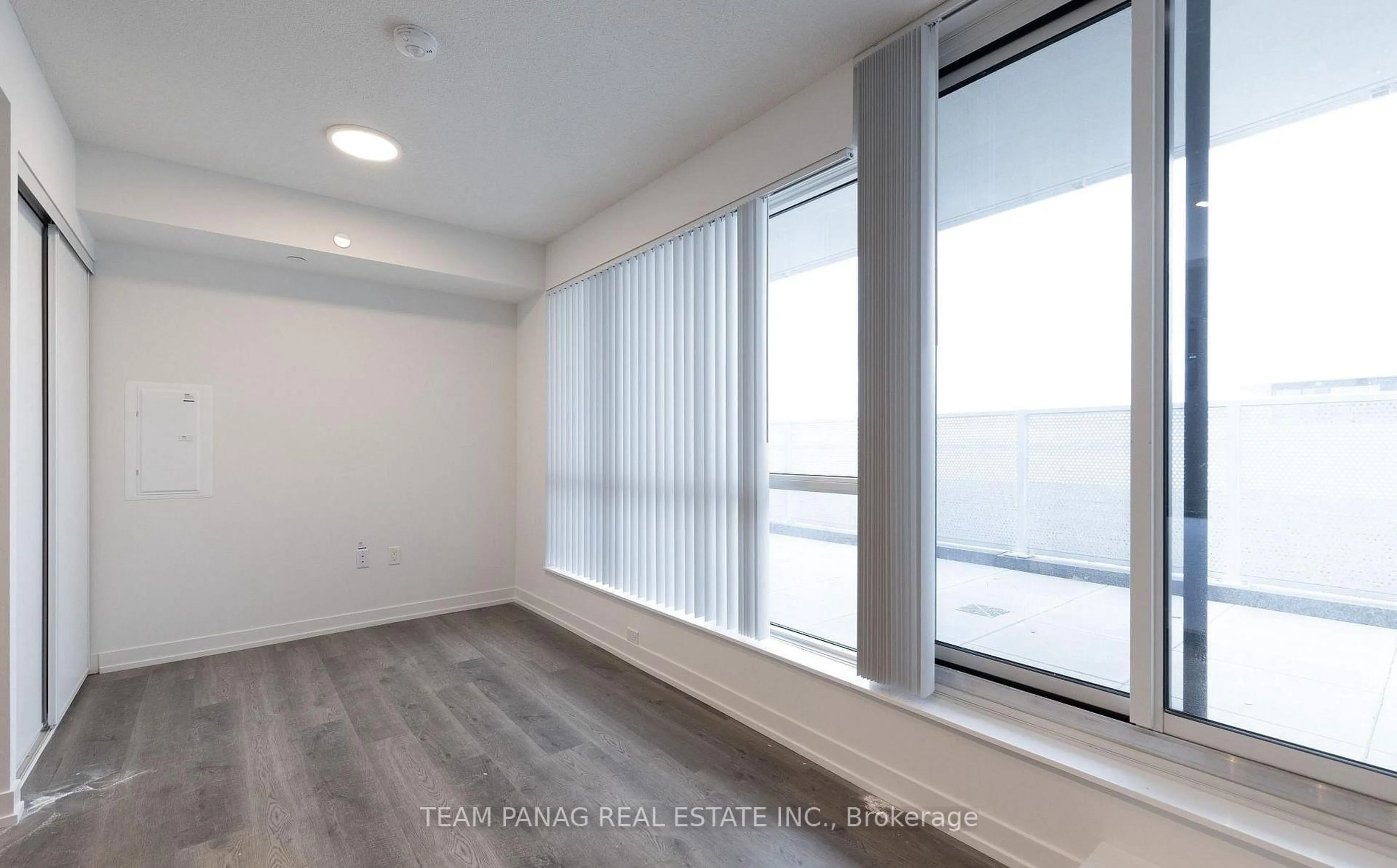 A pic of a room for 195 Commerce St #712, Vaughan Ontario L4K 5Z7