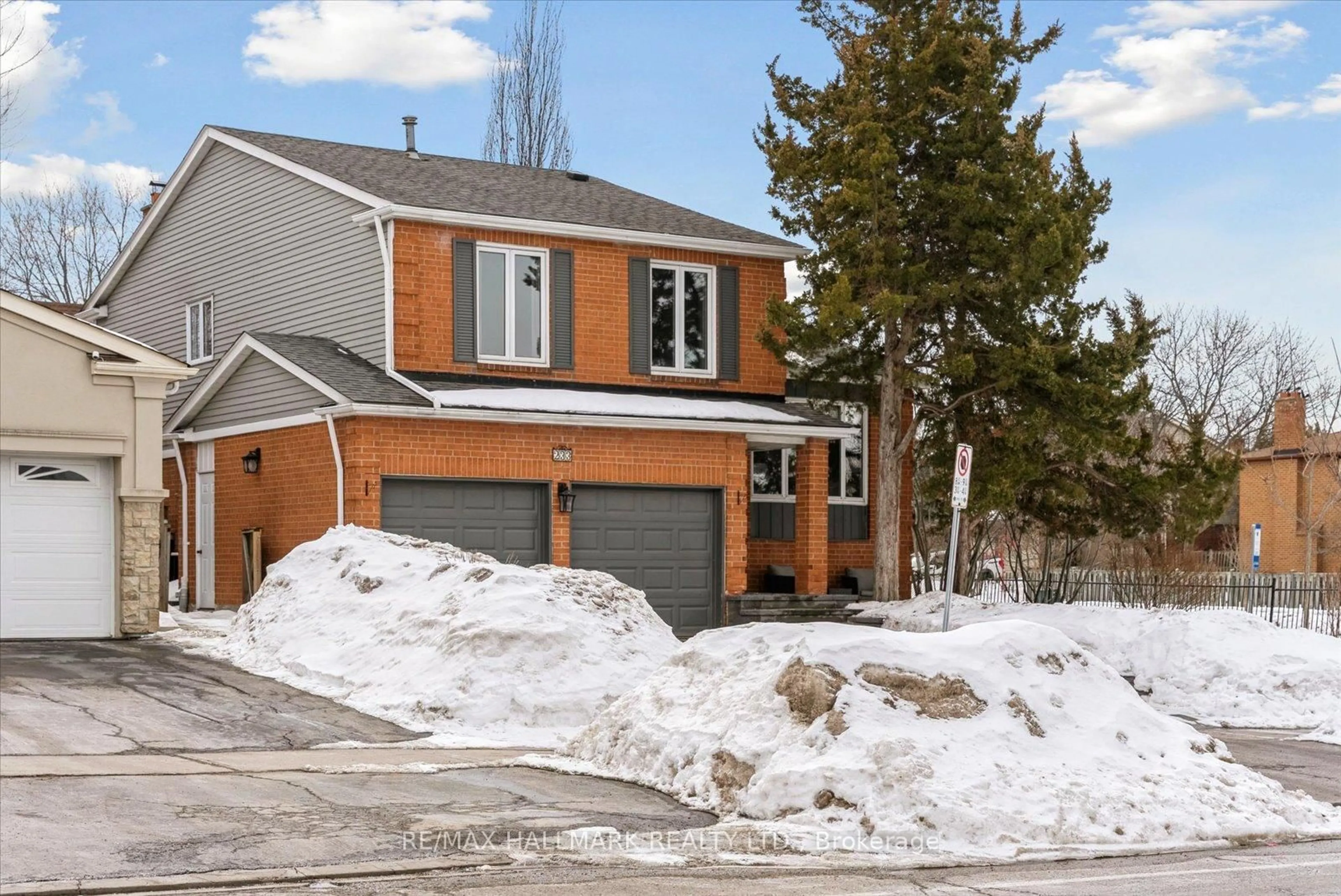 Home with brick exterior material, street for 233 Fincham Ave, Markham Ontario L3P 4E4