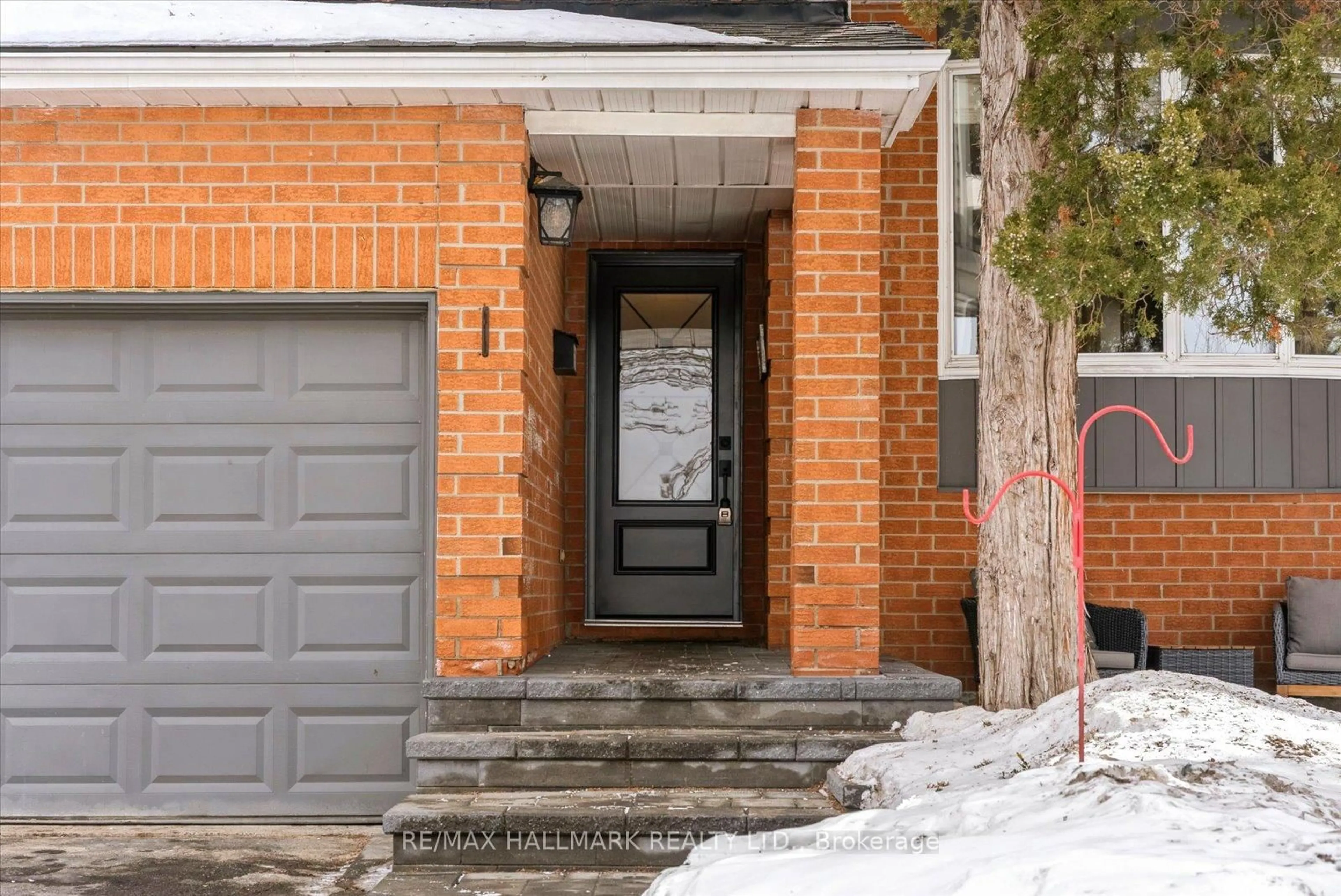 Unknown for 233 Fincham Ave, Markham Ontario L3P 4E4