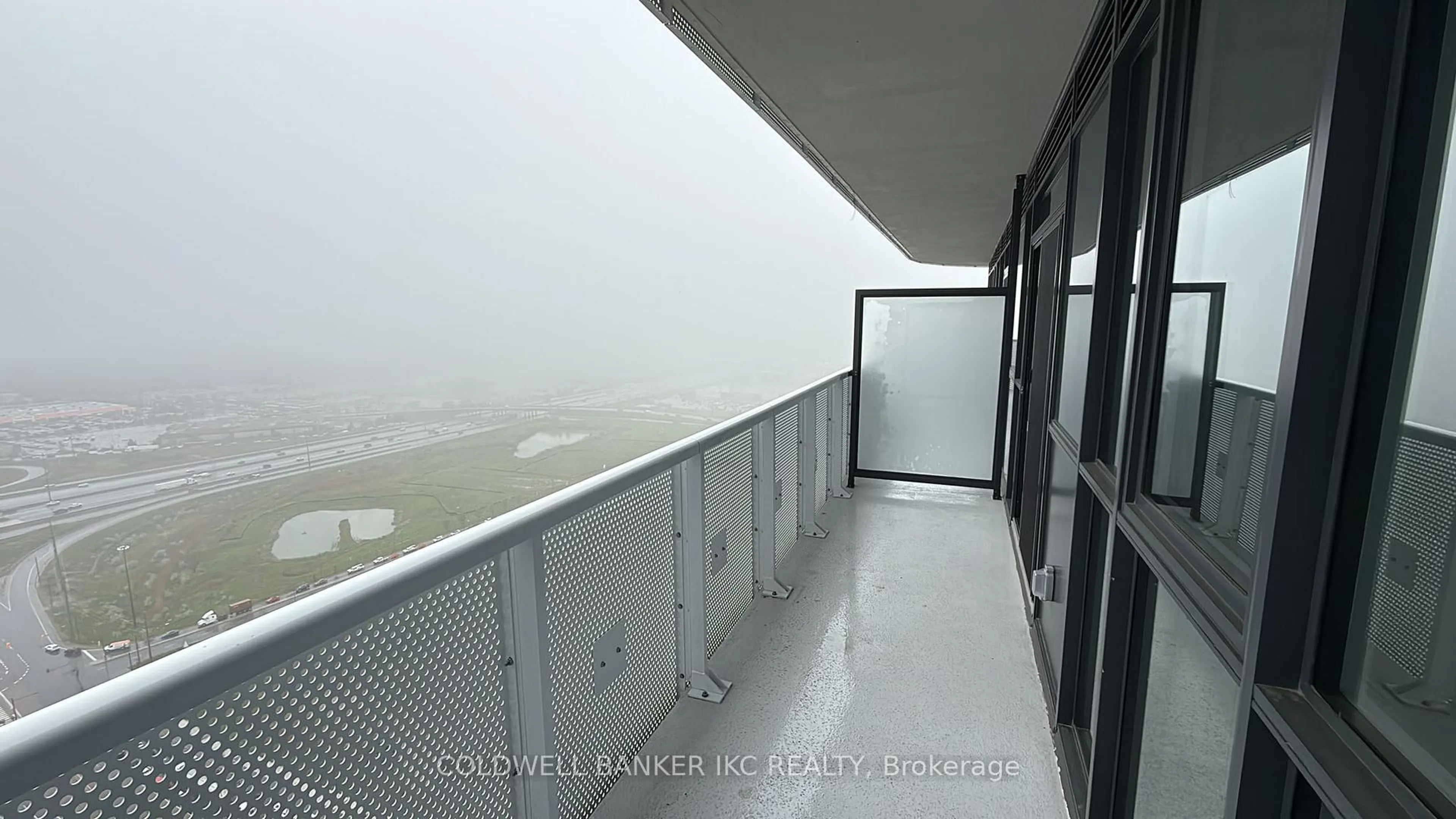 Balcony in the apartment, unknown for 225 Commerce St #3908, Vaughan Ontario L4K 0R1