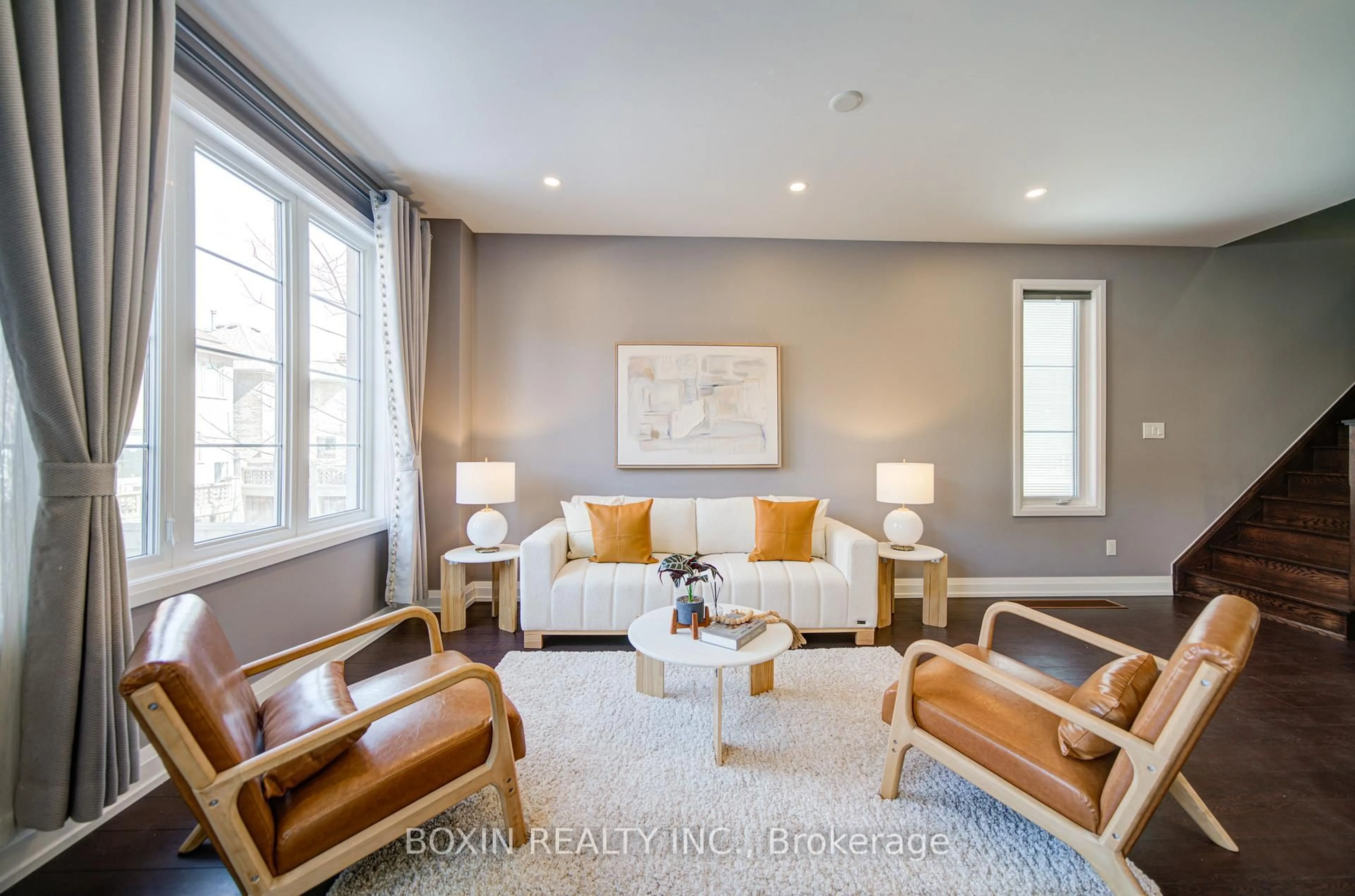 Living room with furniture, unknown for 382 Highway 7 E #Th17, Richmond Hill Ontario L4B 0C5