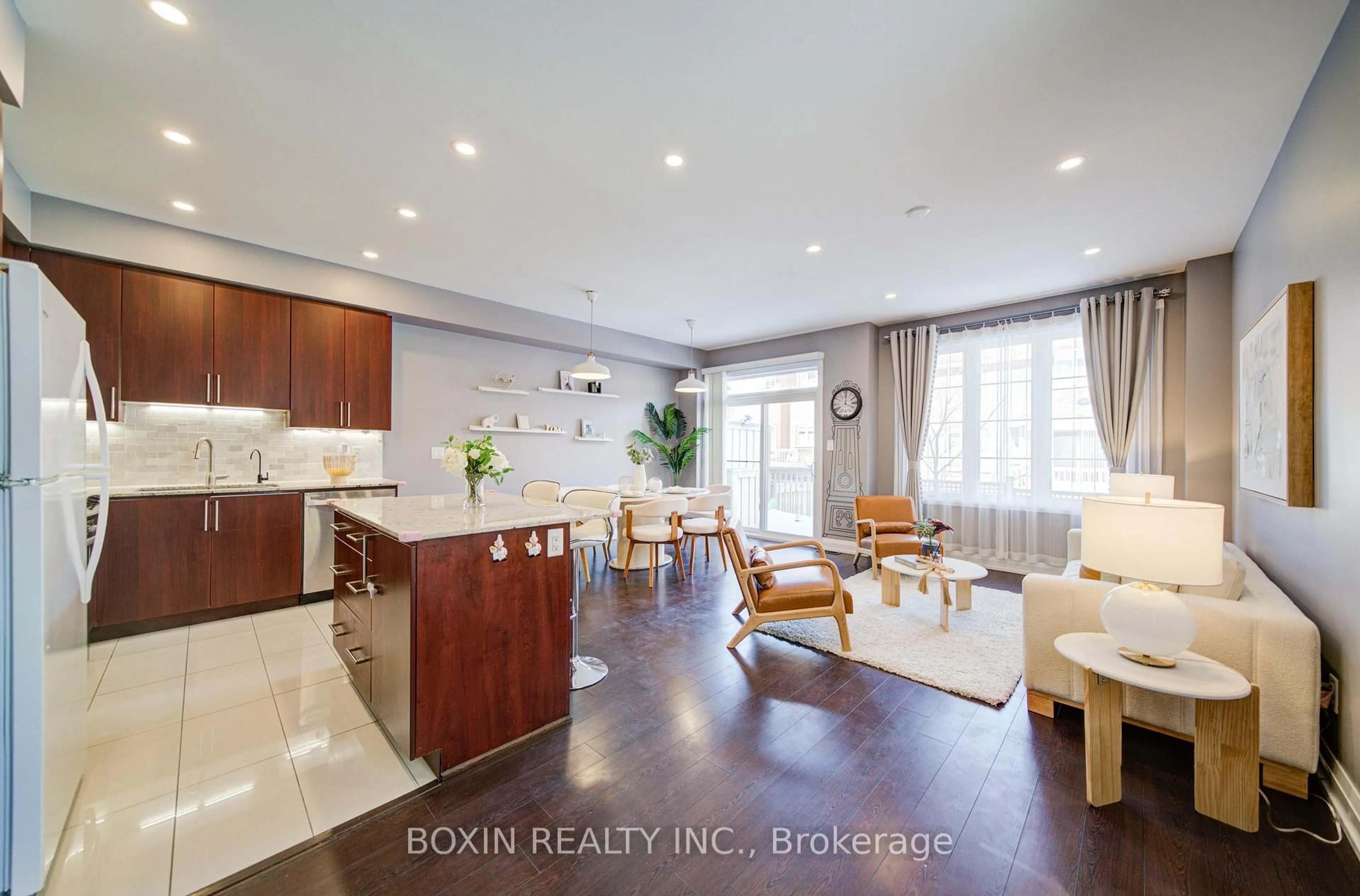 Open concept kitchen, unknown for 382 Highway 7 E #Th17, Richmond Hill Ontario L4B 0C5