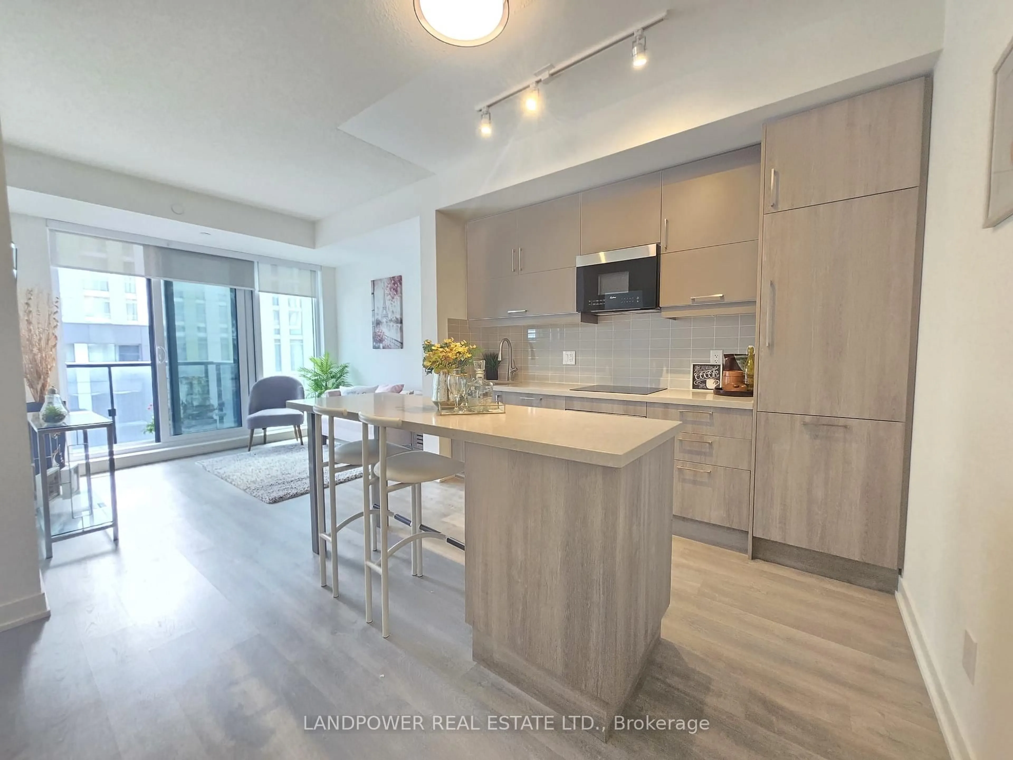 Open concept kitchen, unknown for 8119 Birchmount Rd #614, Markham Ontario L6G 0H5