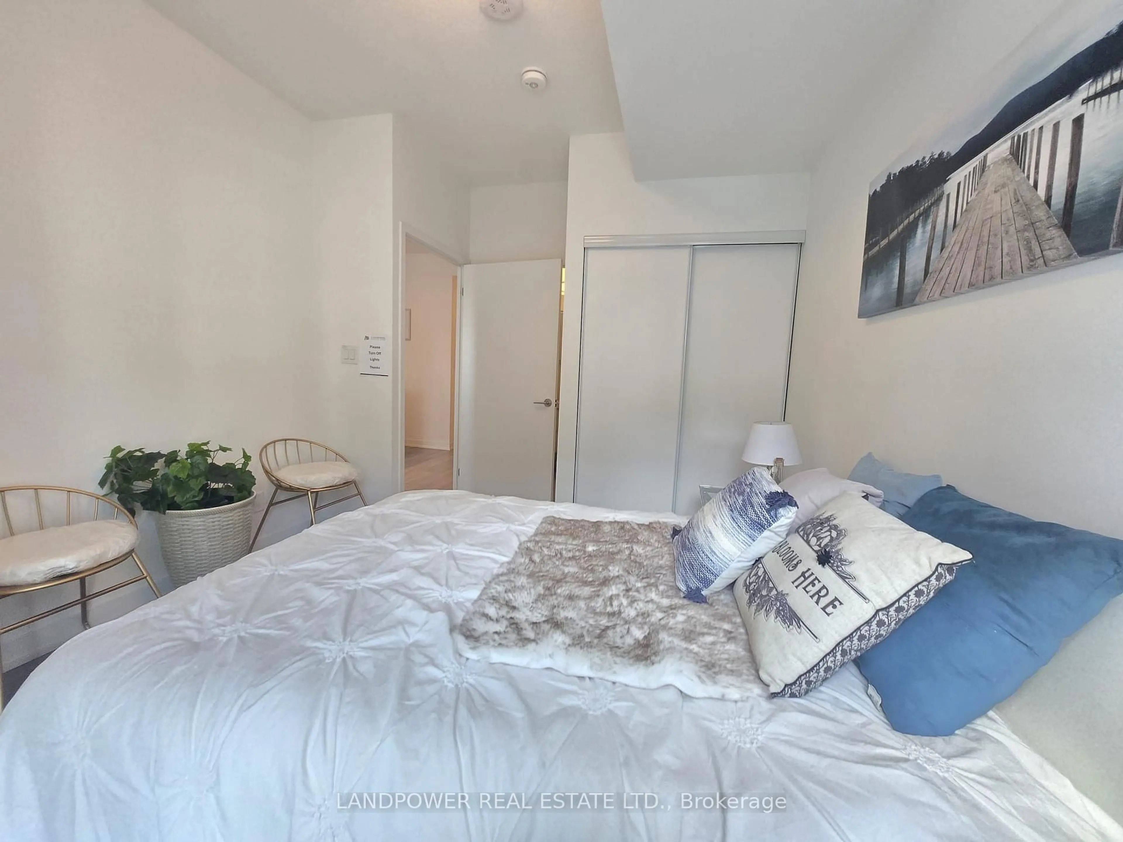 A pic of a room for 8119 Birchmount Rd #614, Markham Ontario L6G 0H5