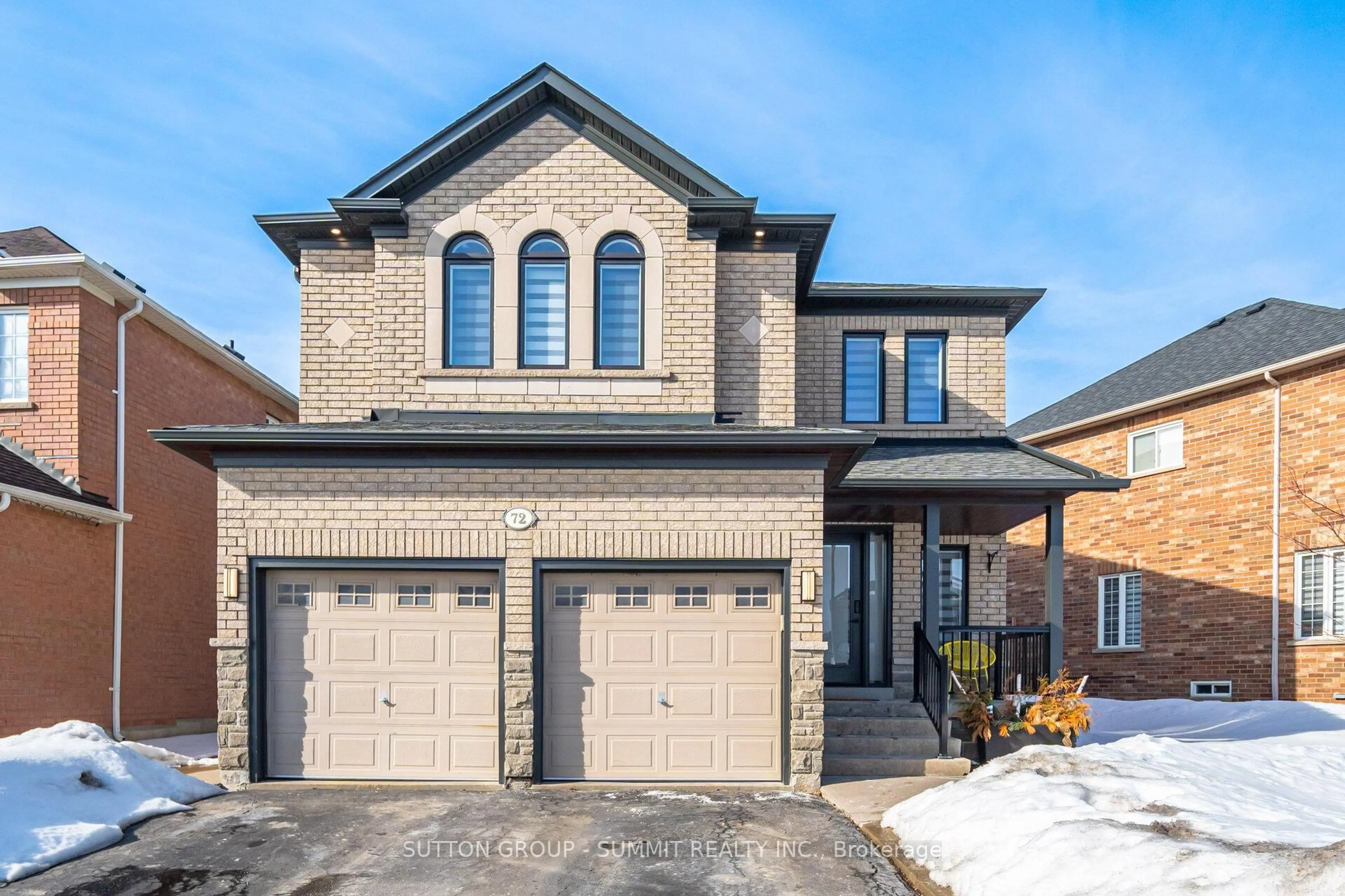 Home with brick exterior material, street for 72 Ravineview Dr, Vaughan Ontario L6A 3T6