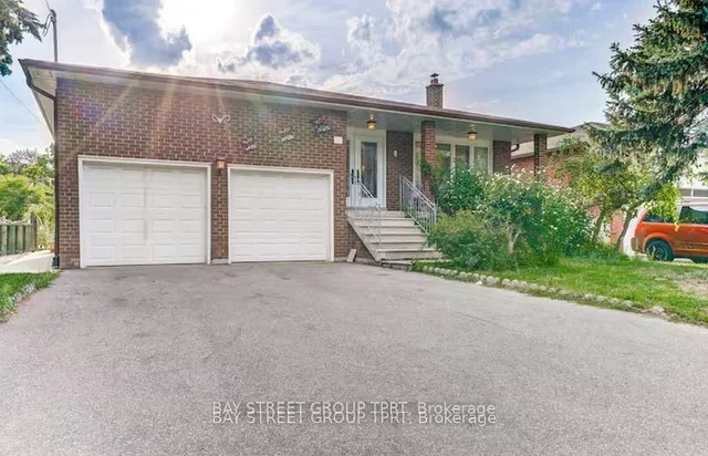 8 Kersey Cres, Richmond Hill