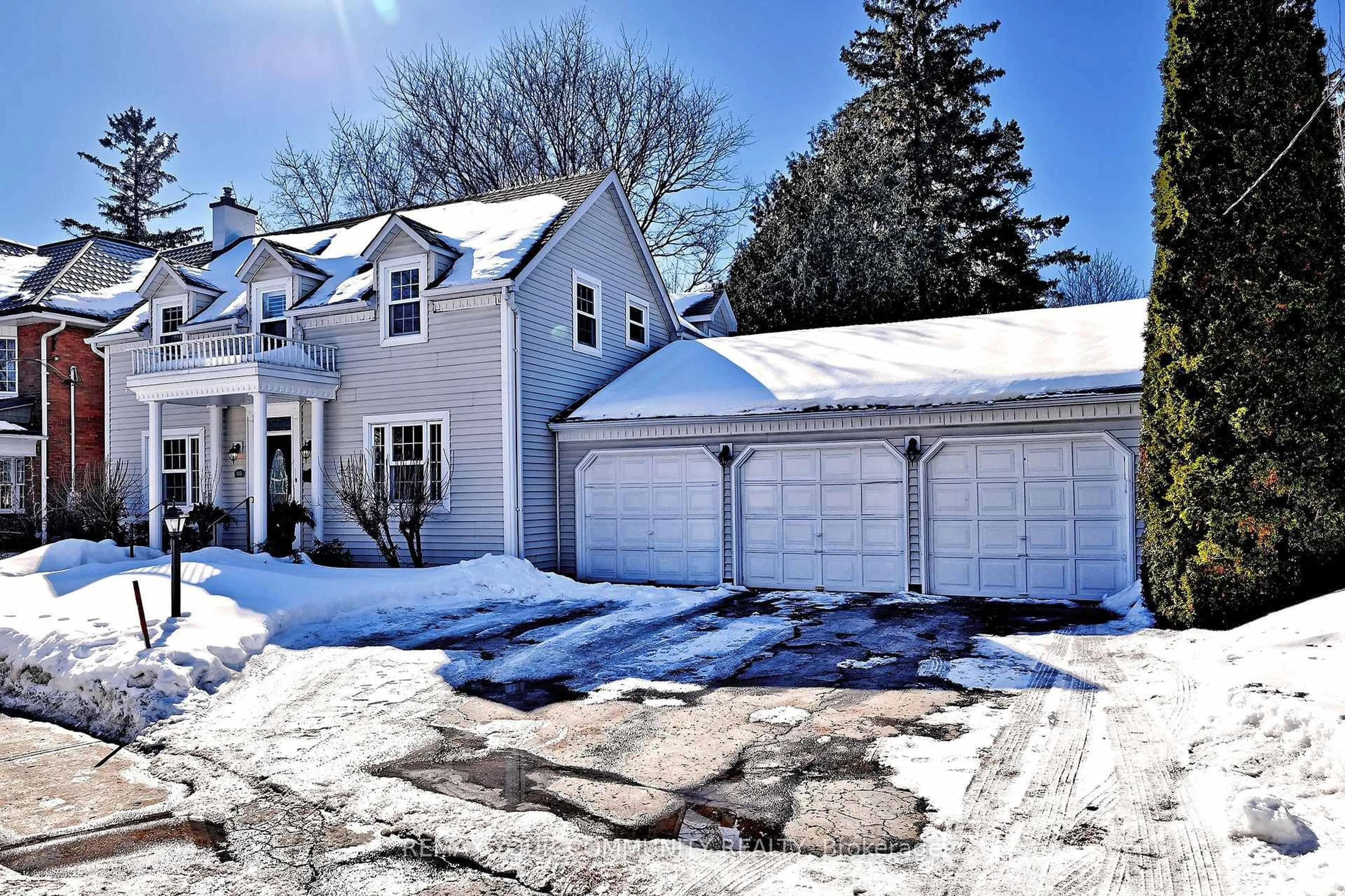 Unknown for 88 Wells St, Aurora Ontario L4G 1T1