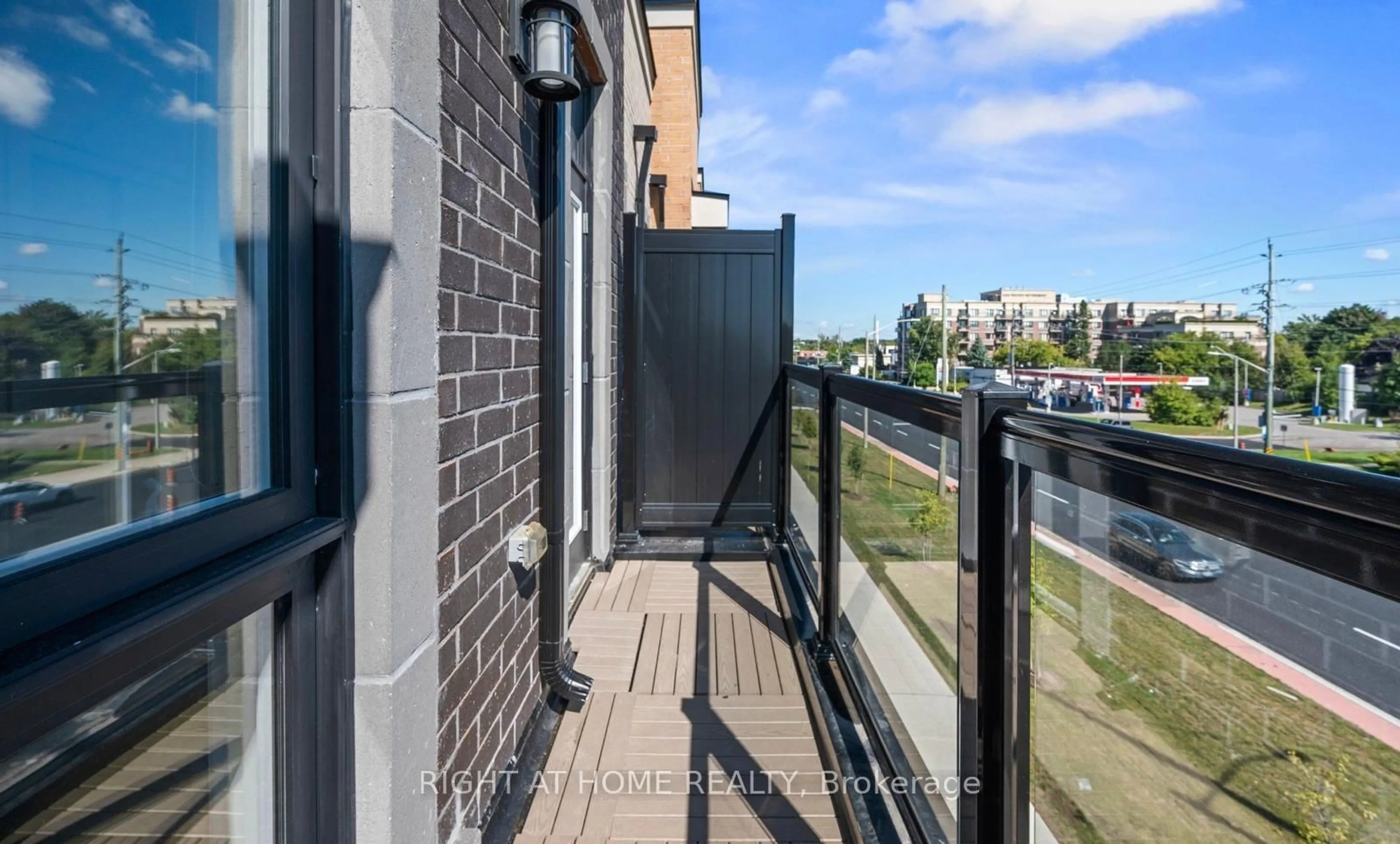 Balcony in the apartment, city buildings view from balcony for 12860 YONGE St #8, Richmond Hill Ontario L4E 1J4