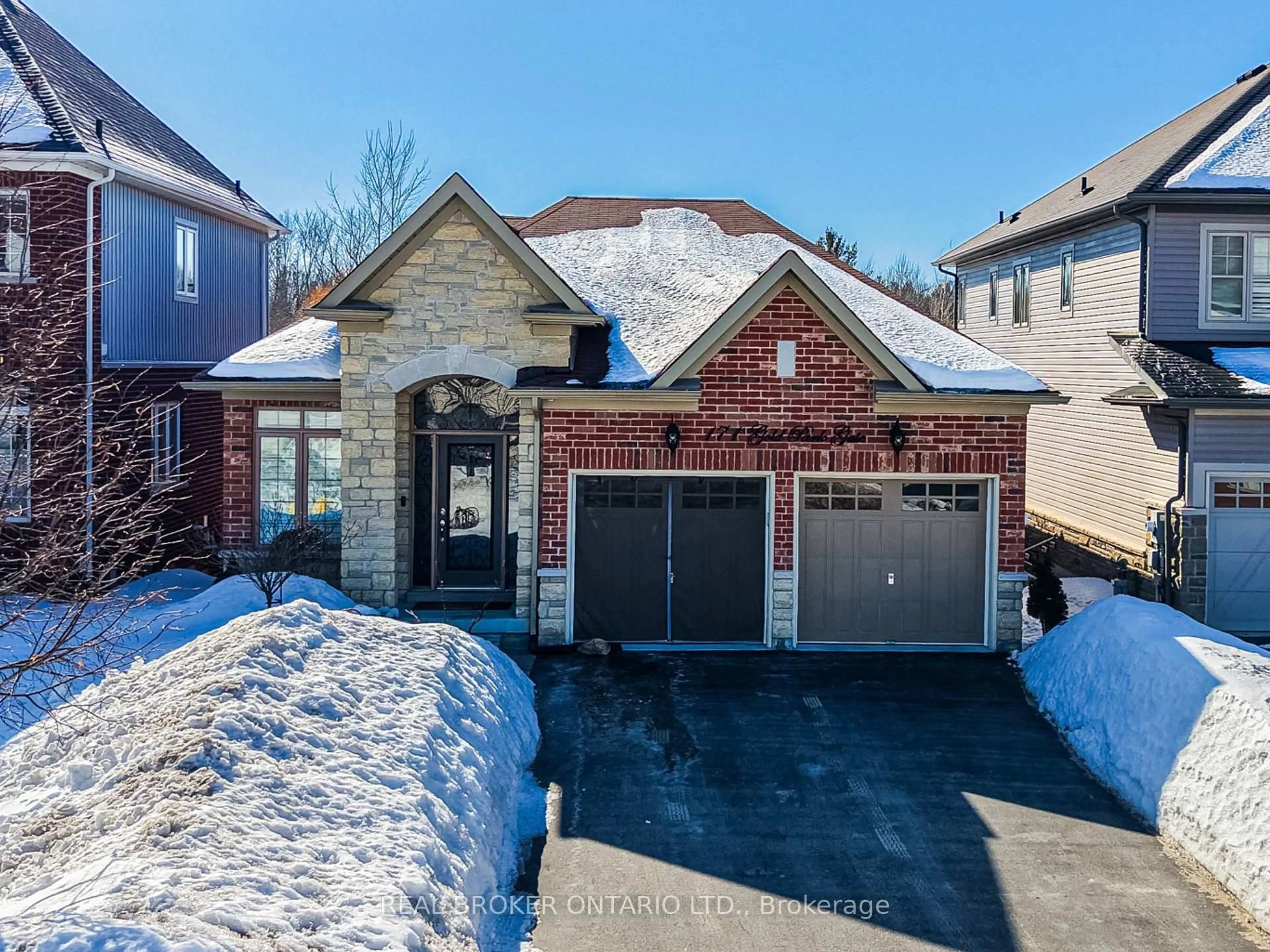 Home with brick exterior material, street for 171 Gold Park Gate, Essa Ontario L3W 0B4