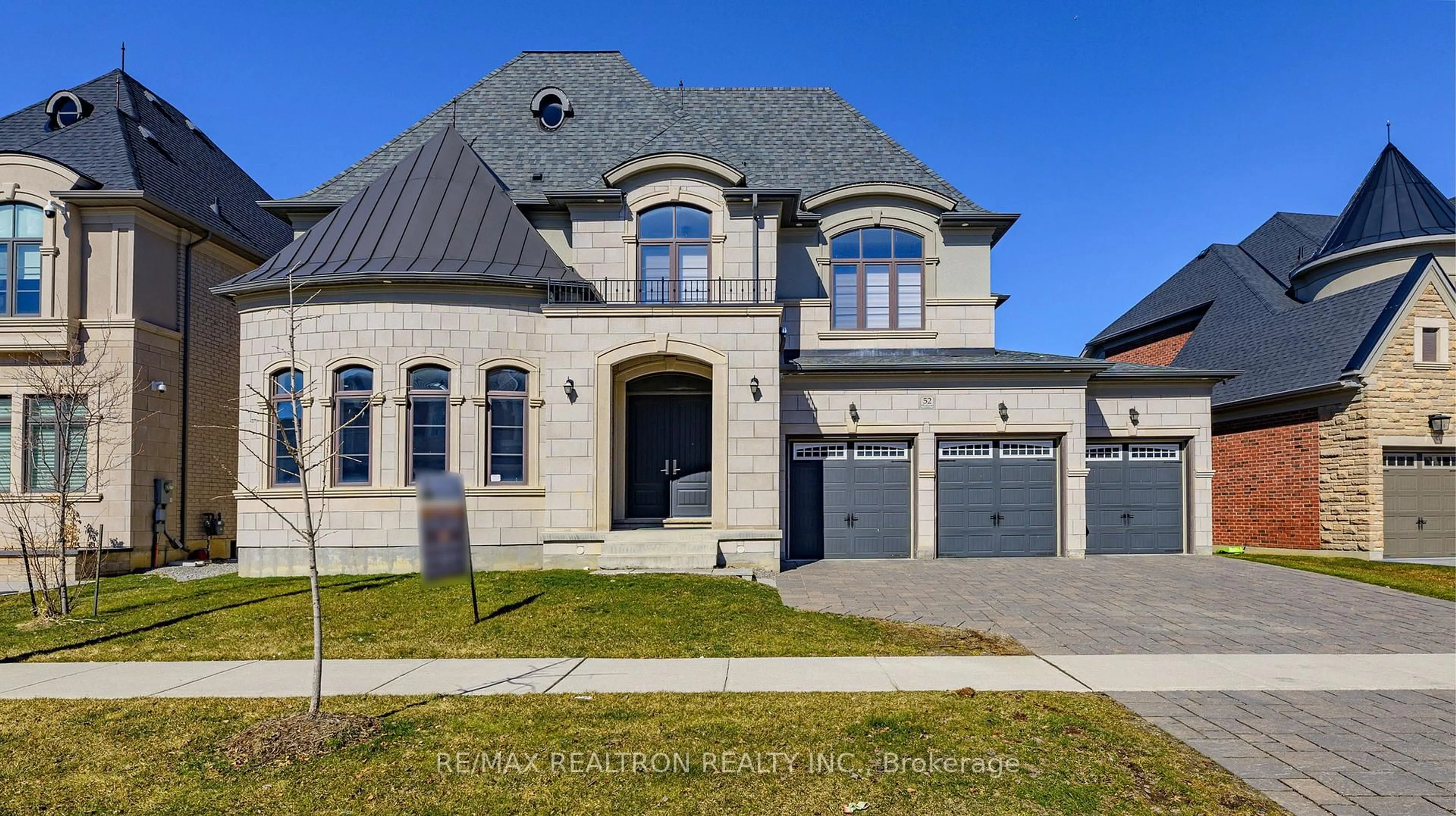 Home with brick exterior material, street for 52 Rolling Green Crt, Vaughan Ontario L4H 4K7