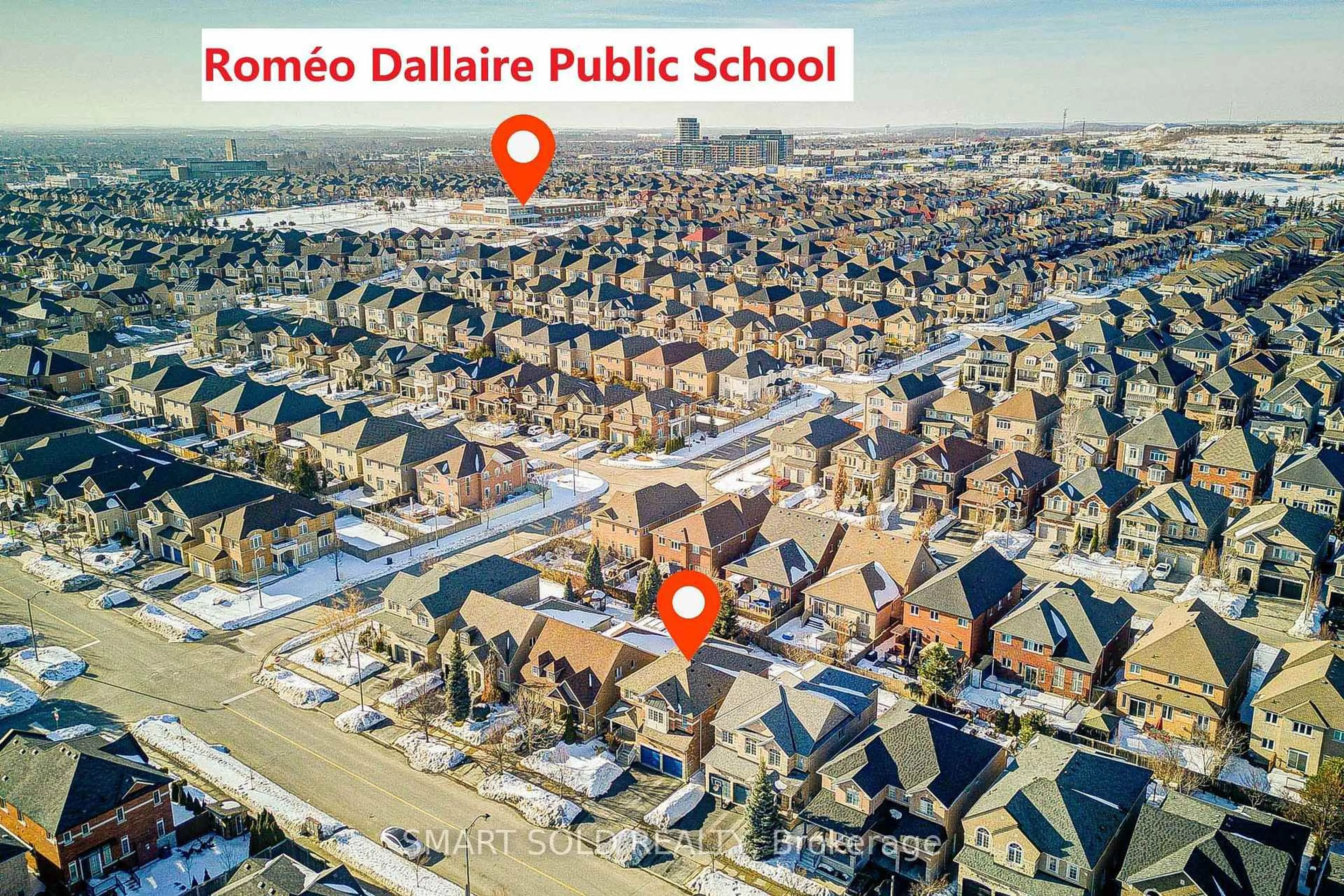 A pic from outside/outdoor area/front of a property/back of a property/a pic from drone, street for 170 Ivy Glen Dr, Vaughan Ontario L6A 0P1