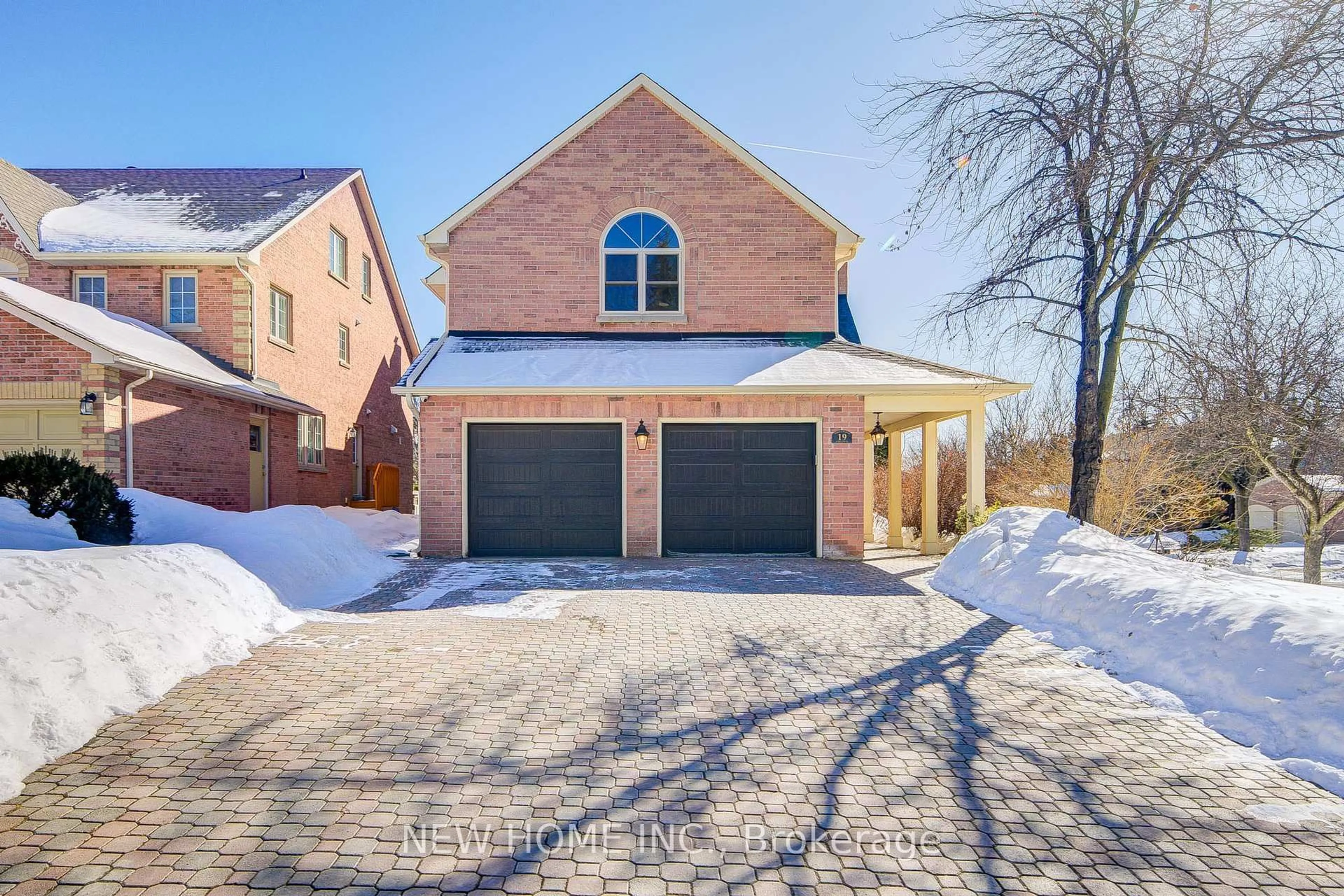 Home with brick exterior material, street for 19 Springwood Cres, Markham Ontario L3R 6C8