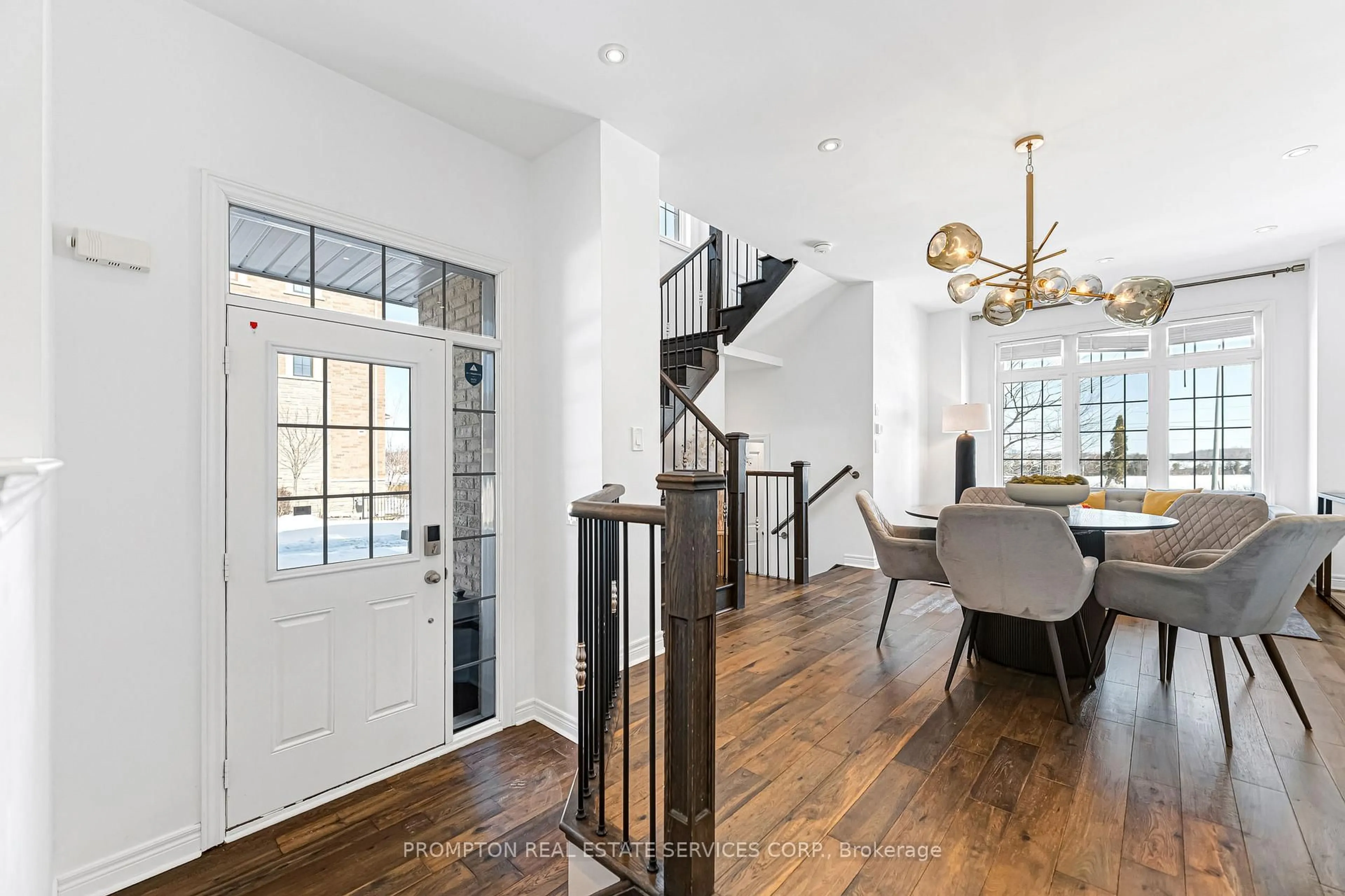 Indoor entryway for 1988 Donald Cousens Pkwy, Markham Ontario L6B 1J5