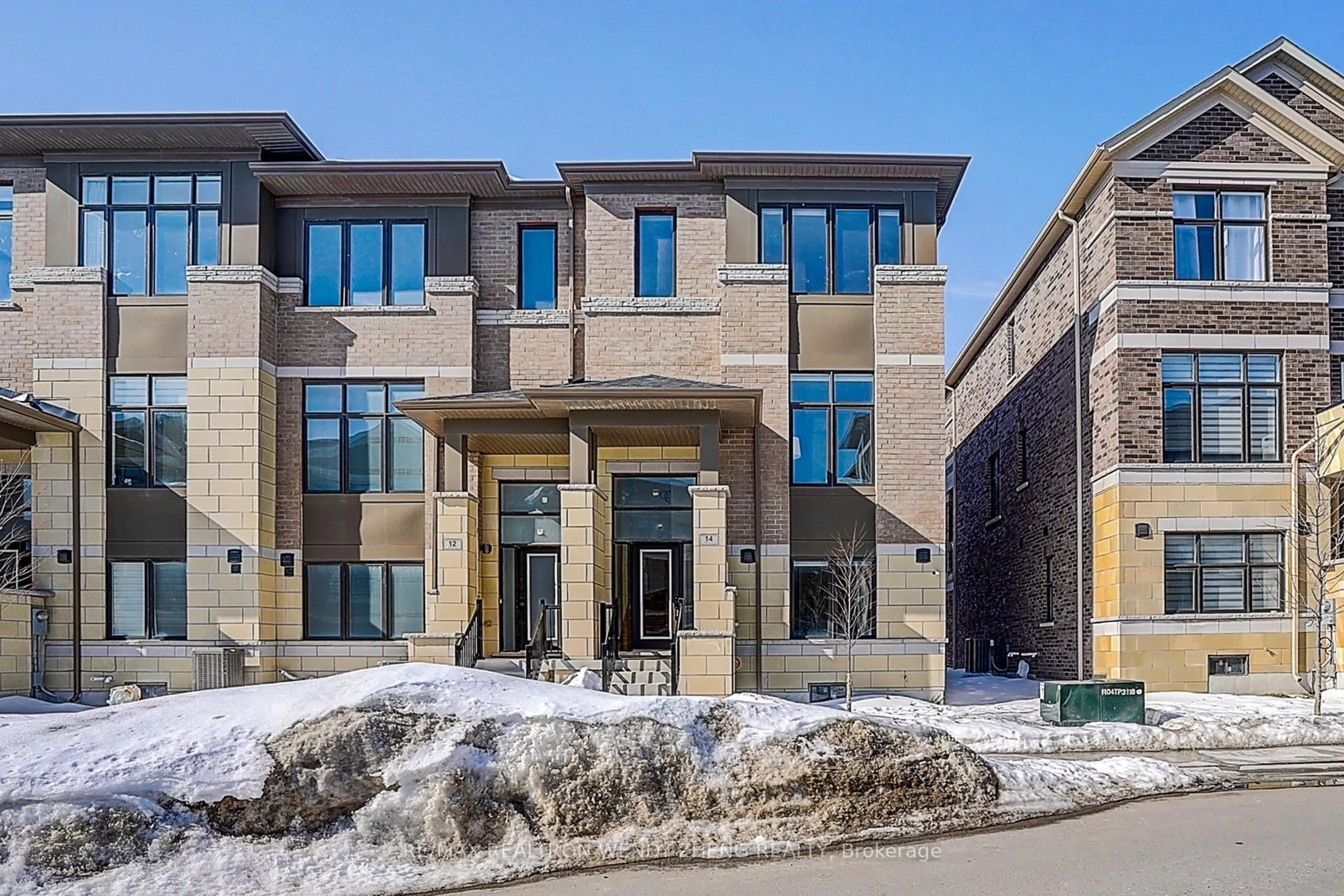 Home with brick exterior material, unknown for 14 Kahshe Lane, Richmond Hill Ontario L4S 0N7