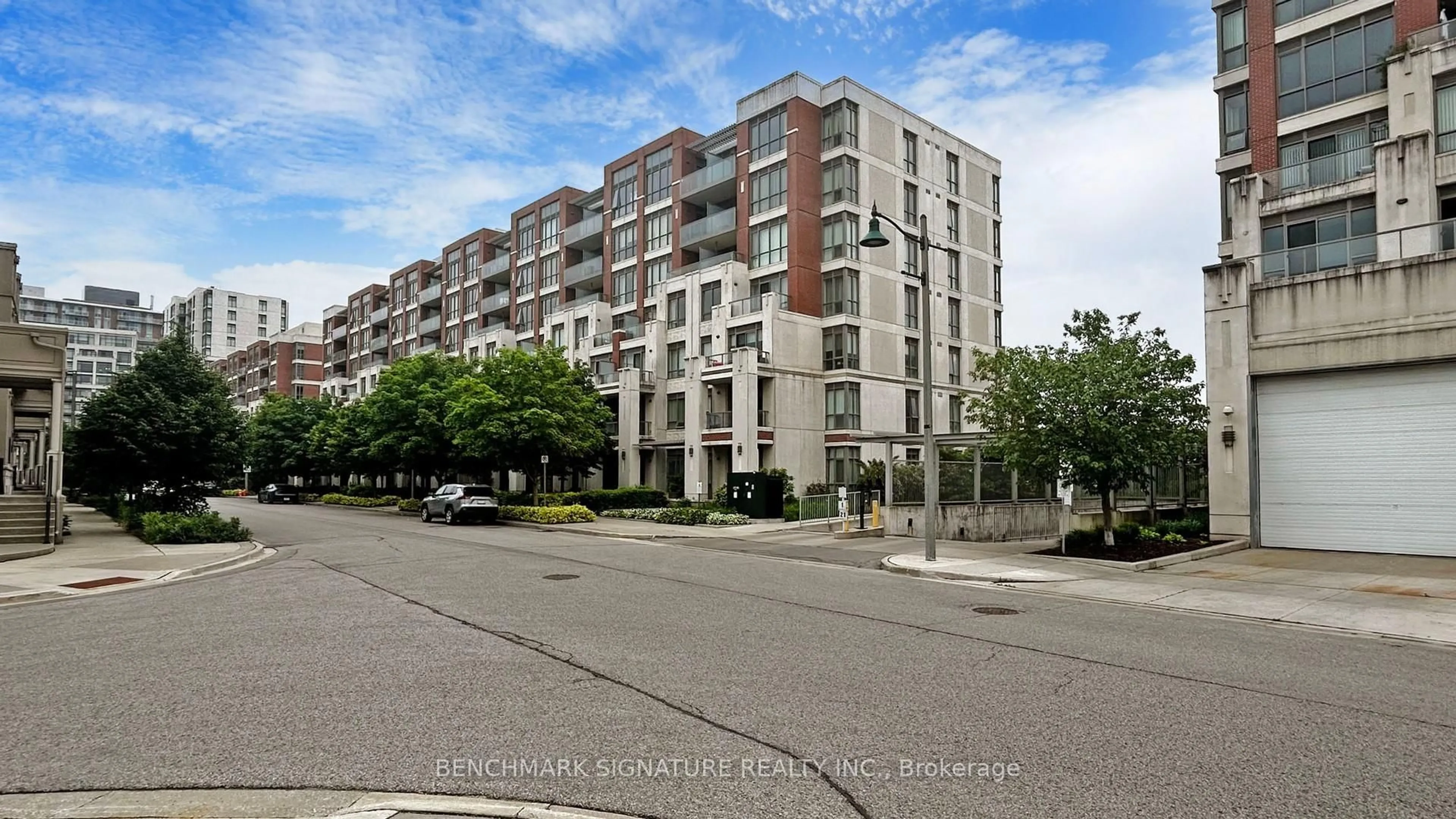 Unknown for 39 Upper Duke Cres #318, Markham Ontario L6G 0B8