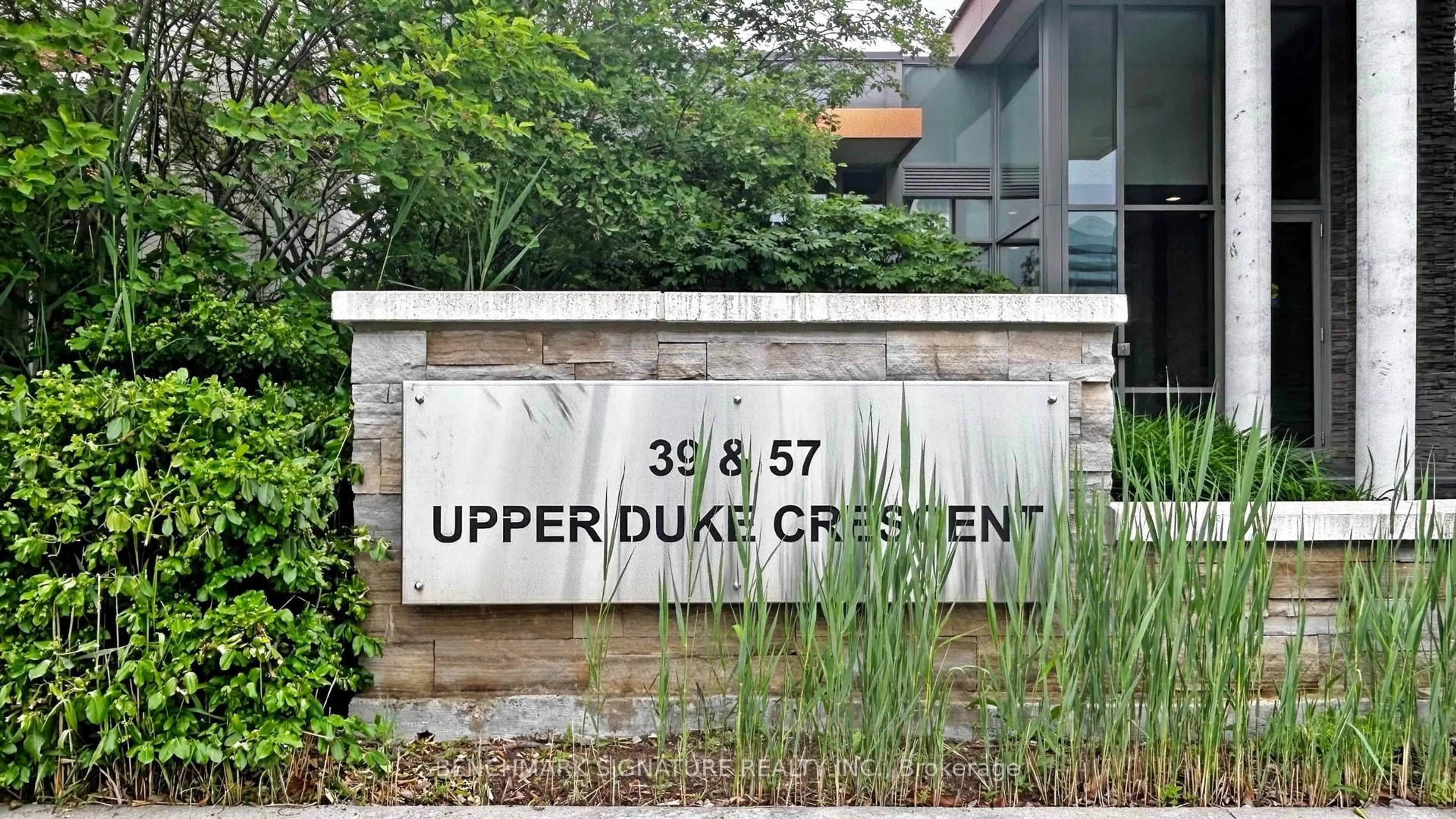 Unknown for 39 Upper Duke Cres #318, Markham Ontario L6G 0B8