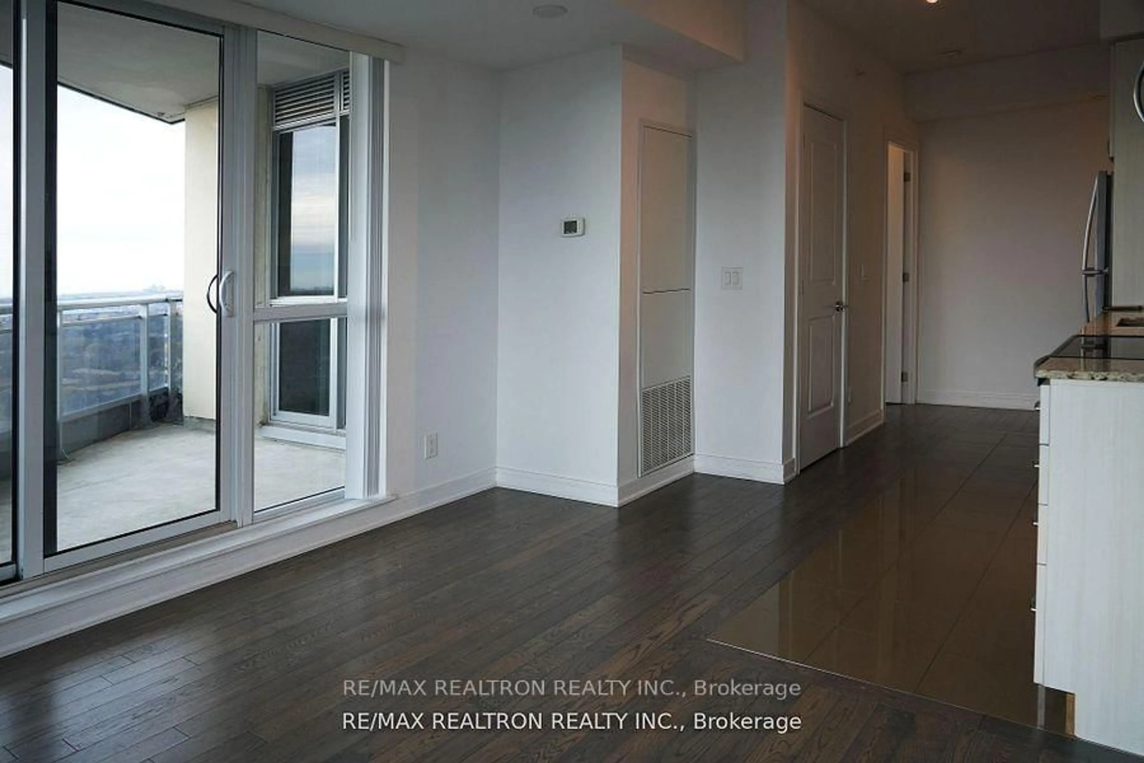 A pic of a room for 9201 Yonge St #2009, Richmond Hill Ontario L4C 1H9